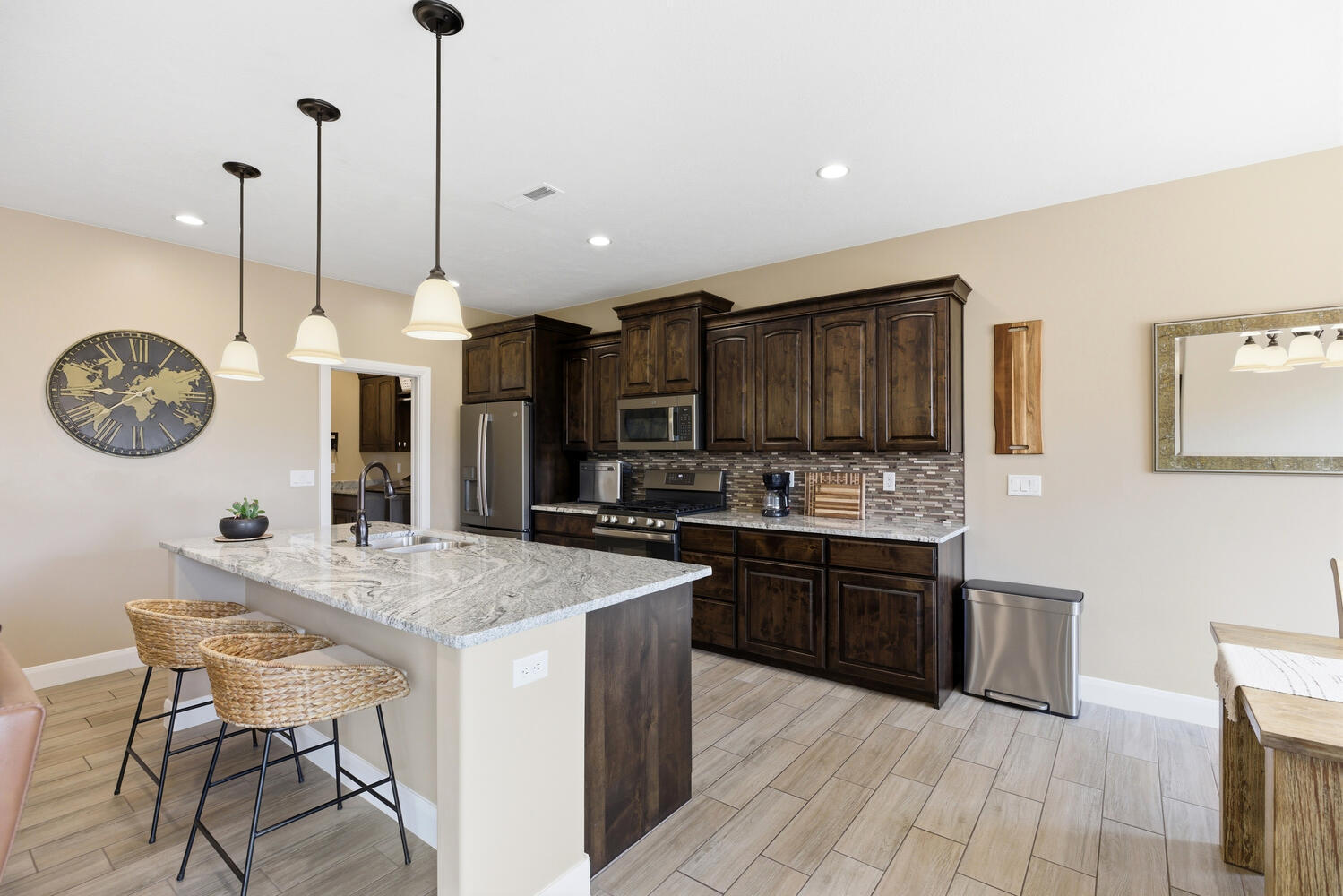 FROG HOLLOW - Residential