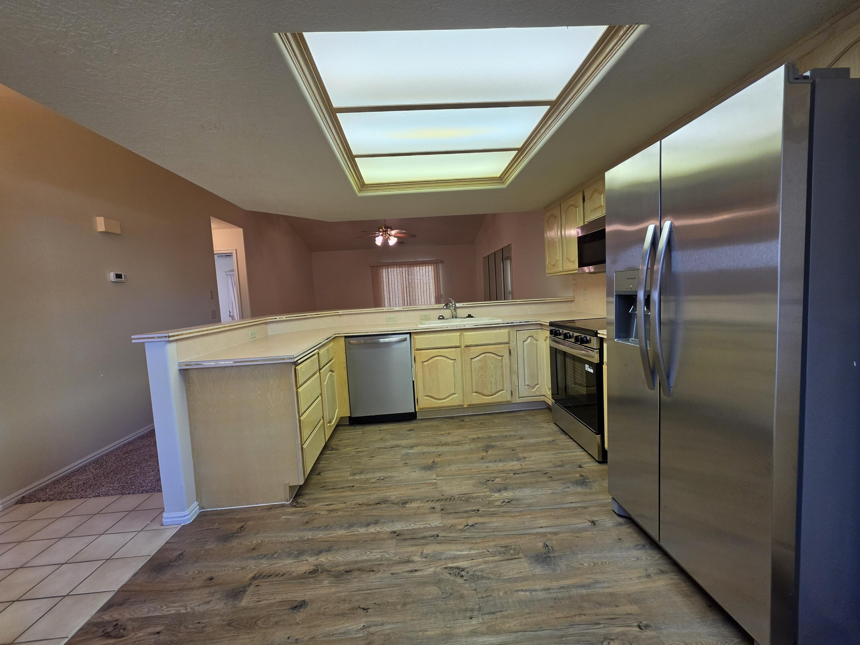 WILLOW RUN RESORT CONDOS - Residential