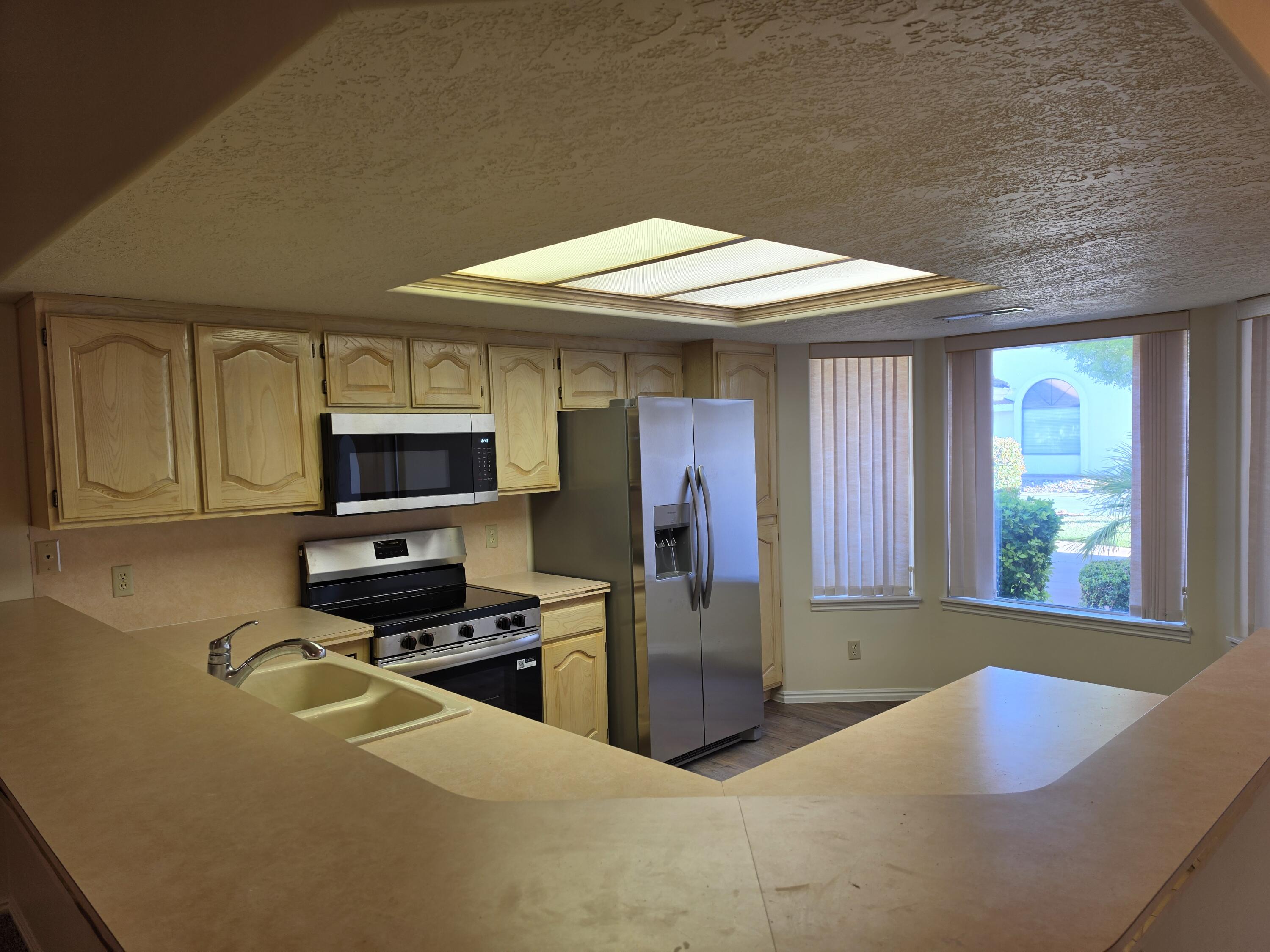 WILLOW RUN RESORT CONDOS - Residential