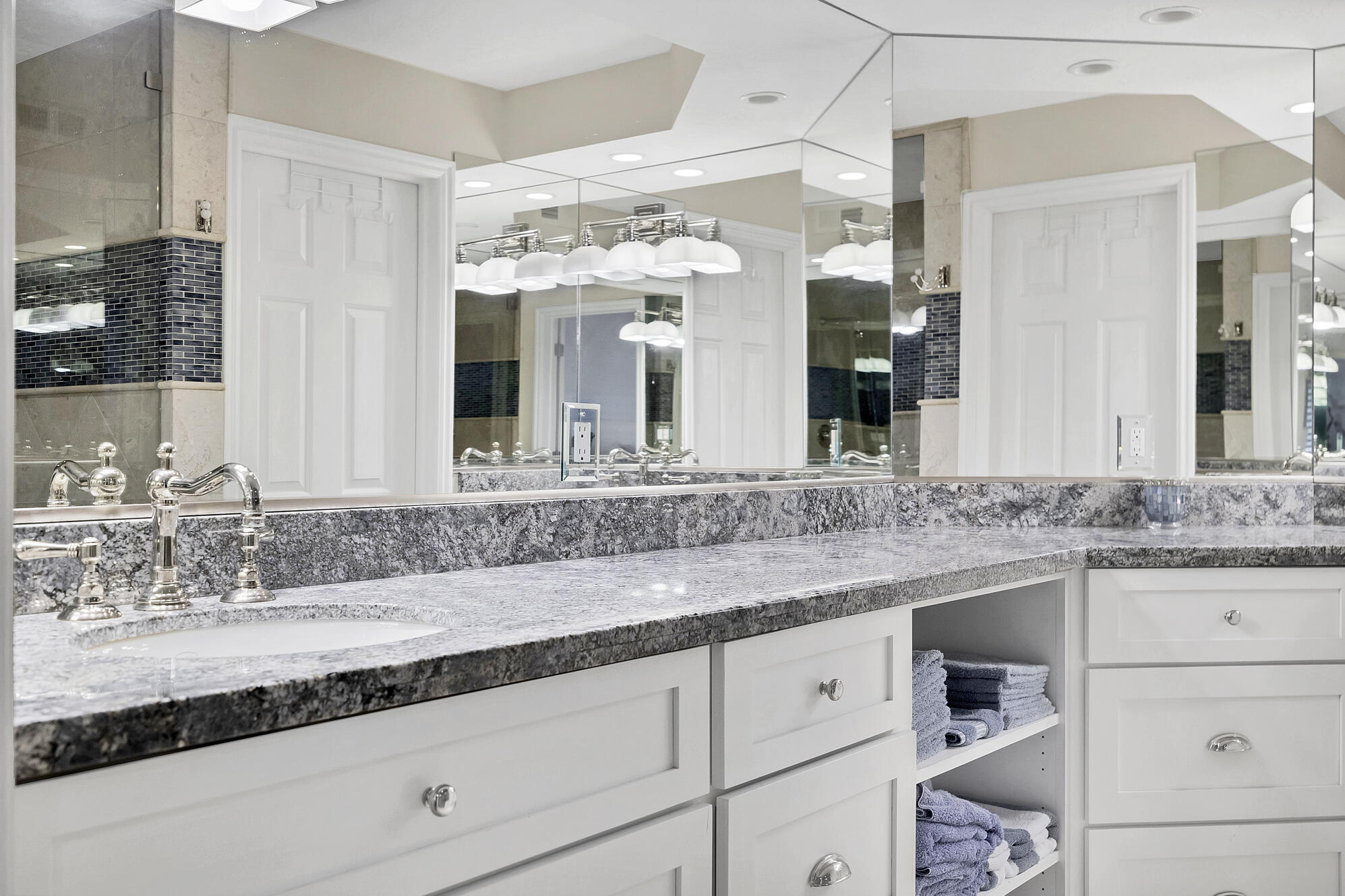 LAS PALMAS RESORT CONDOS - Residential