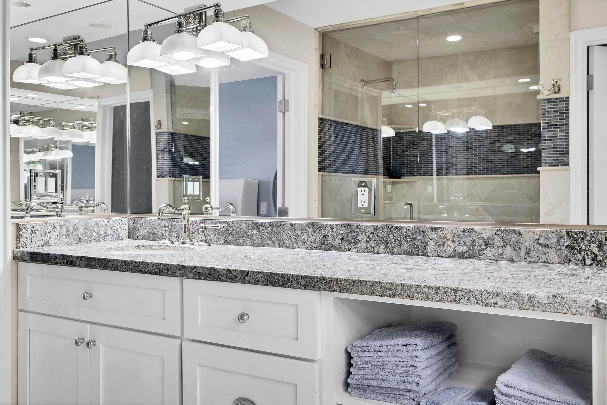 LAS PALMAS RESORT CONDOS - Residential