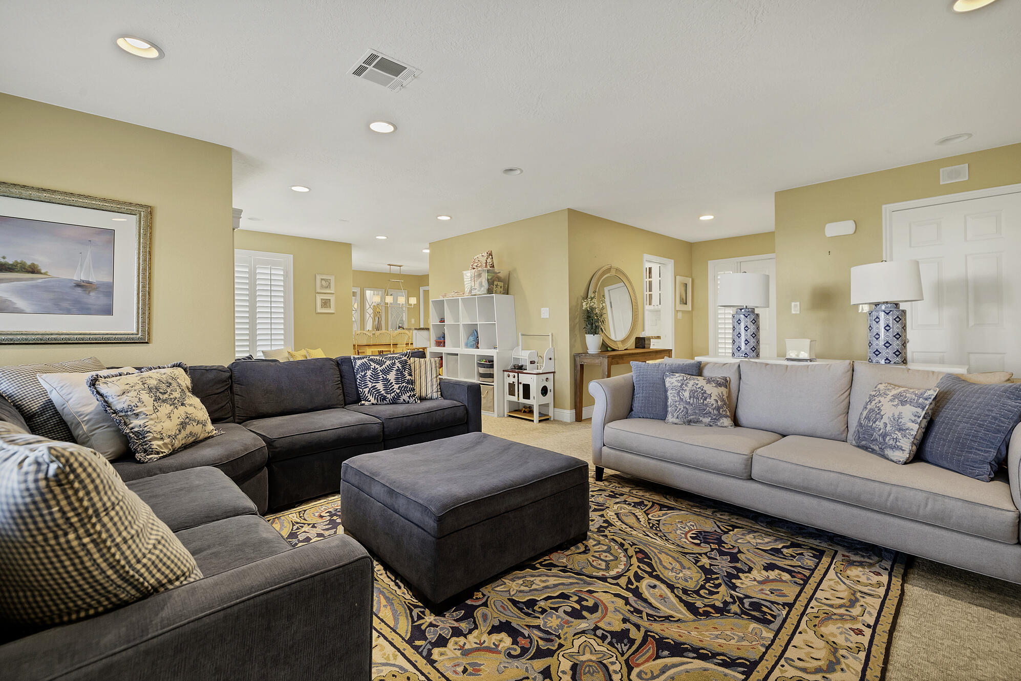 LAS PALMAS RESORT CONDOS - Residential