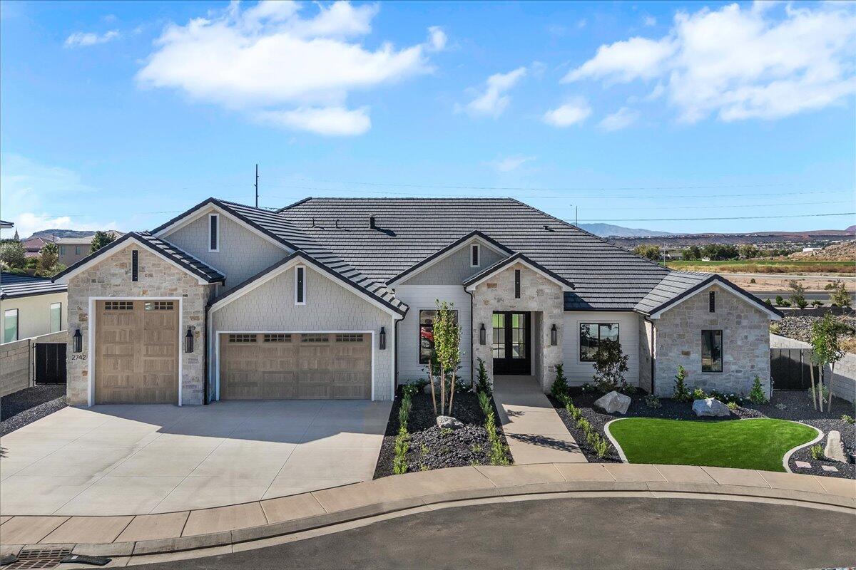 QUEENSRIDGE - Residential