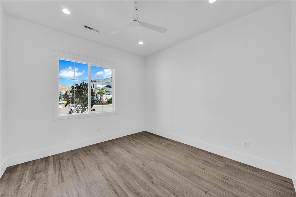 QUEENSRIDGE - Residential