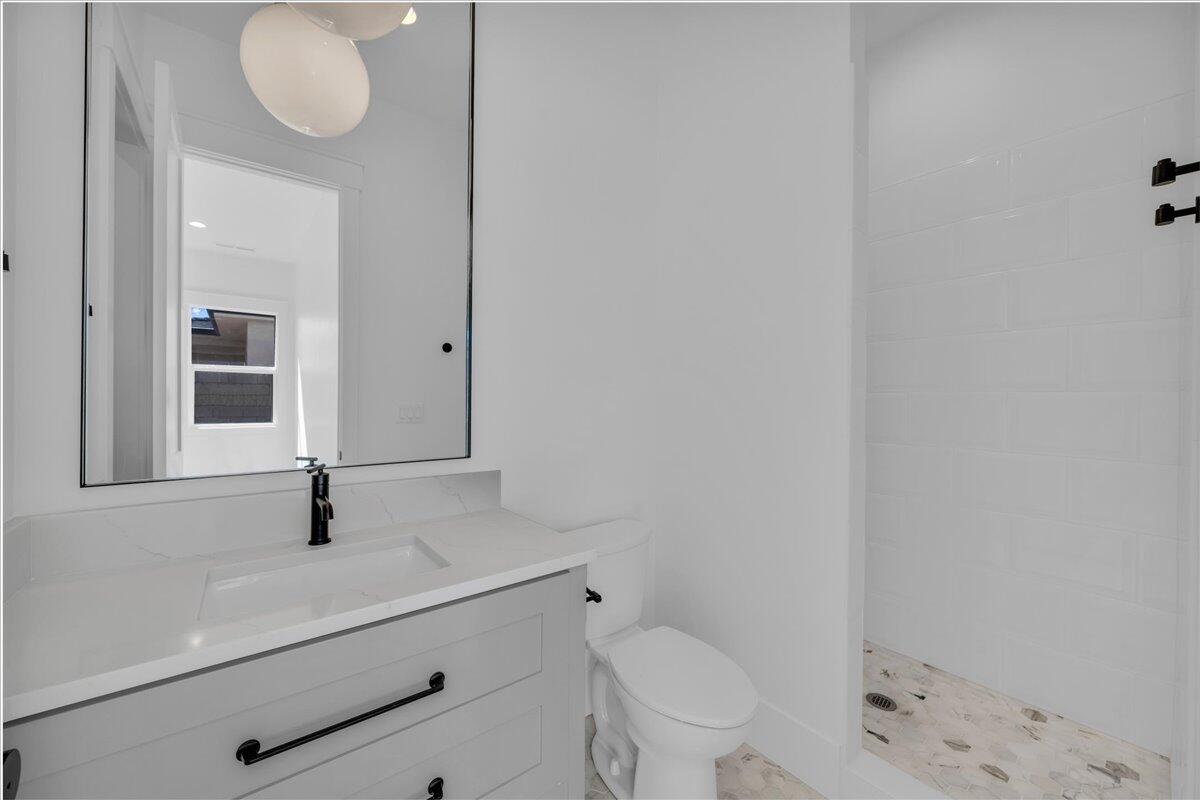 QUEENSRIDGE - Residential