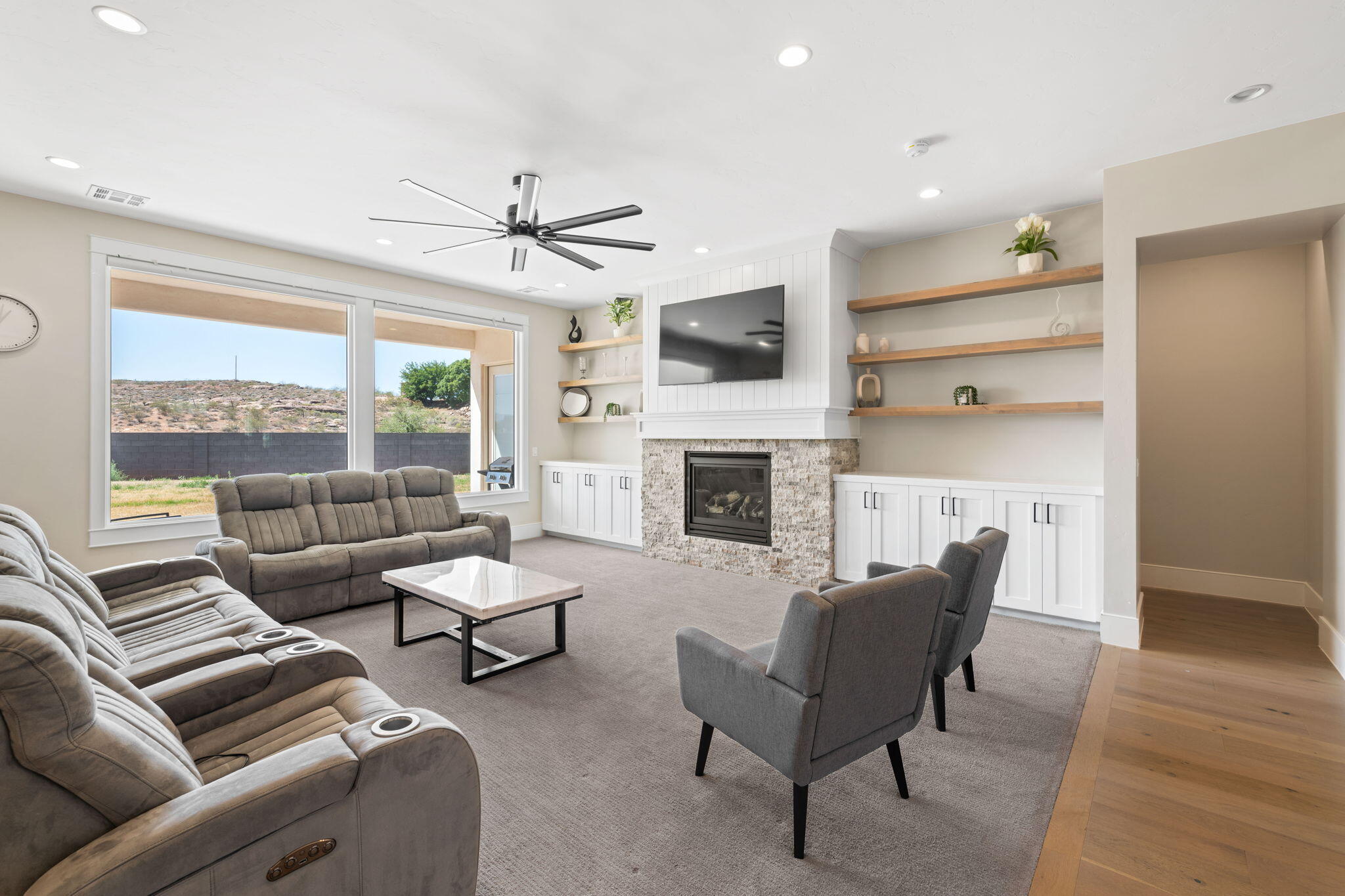 SOUTHERN VISTAS - Residential