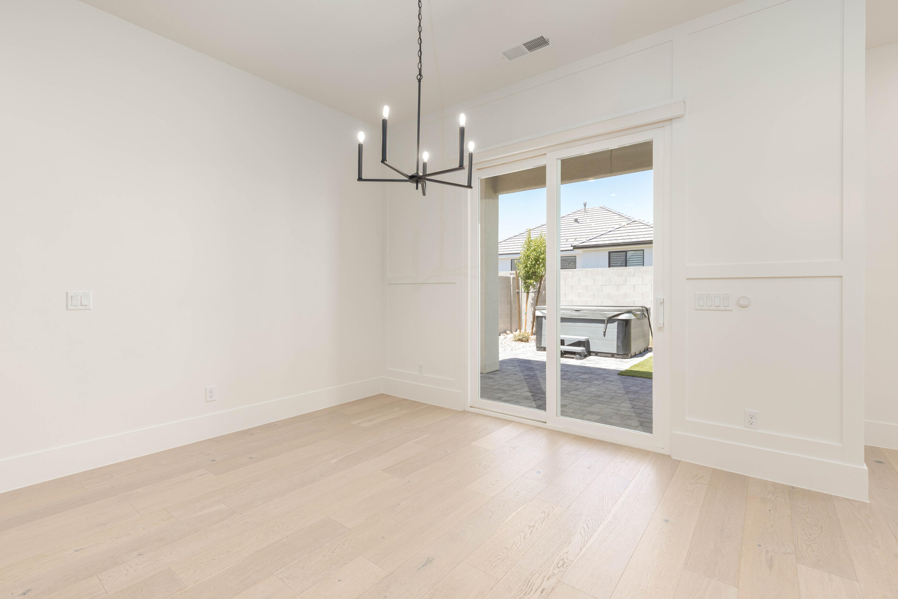 DESERT HORIZON - Residential