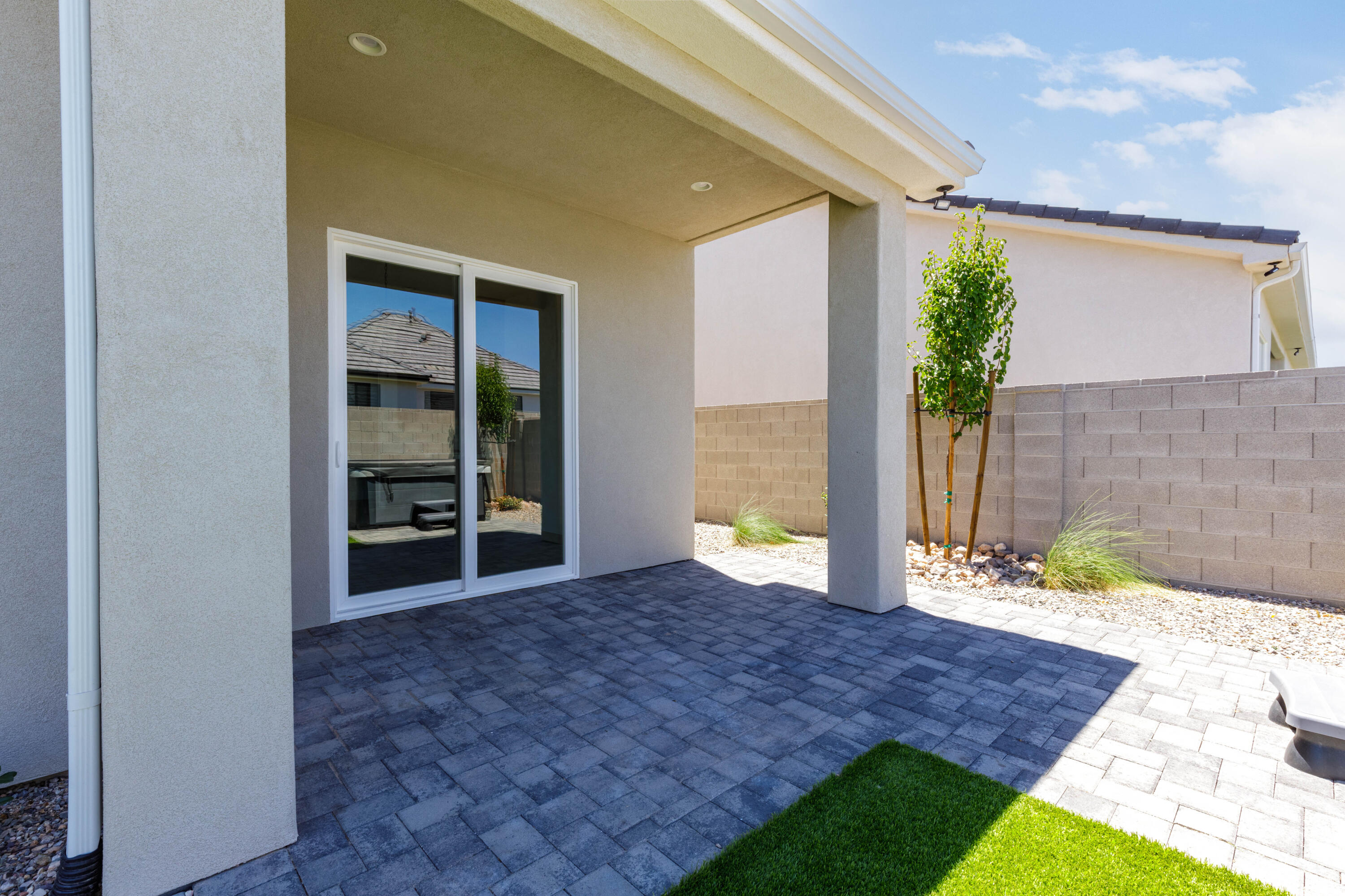 DESERT HORIZON - Residential