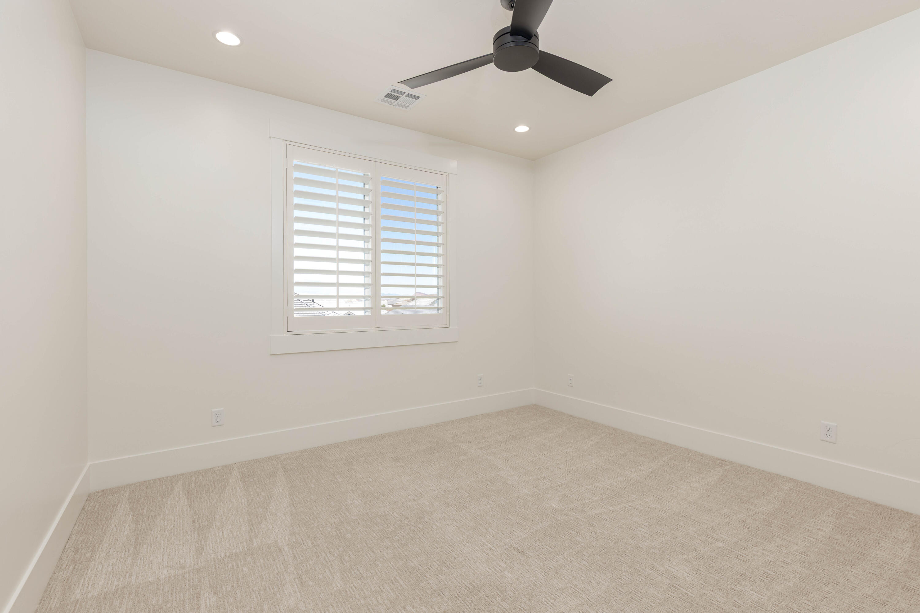 DESERT HORIZON - Residential