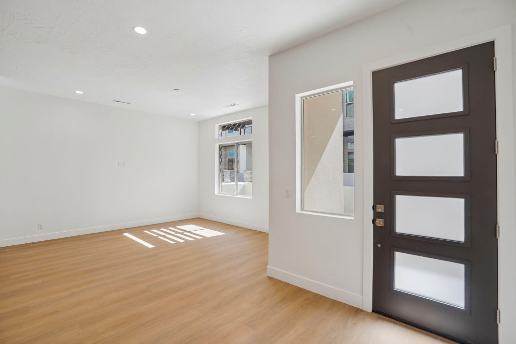 Photo of 713 W Vista Sur LN 127 #127, Saint George, UT 84790 (MLS # 26-277135)