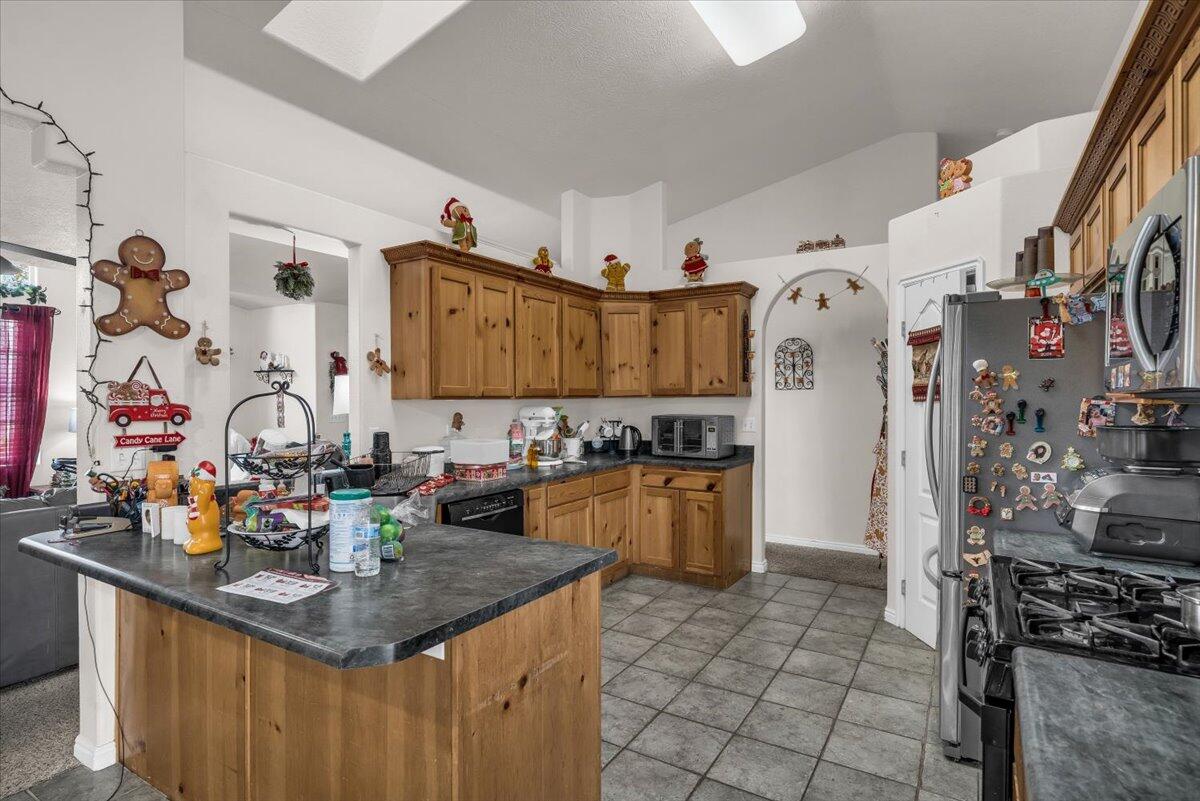 MCARTHUR HEIGHTS - Residential