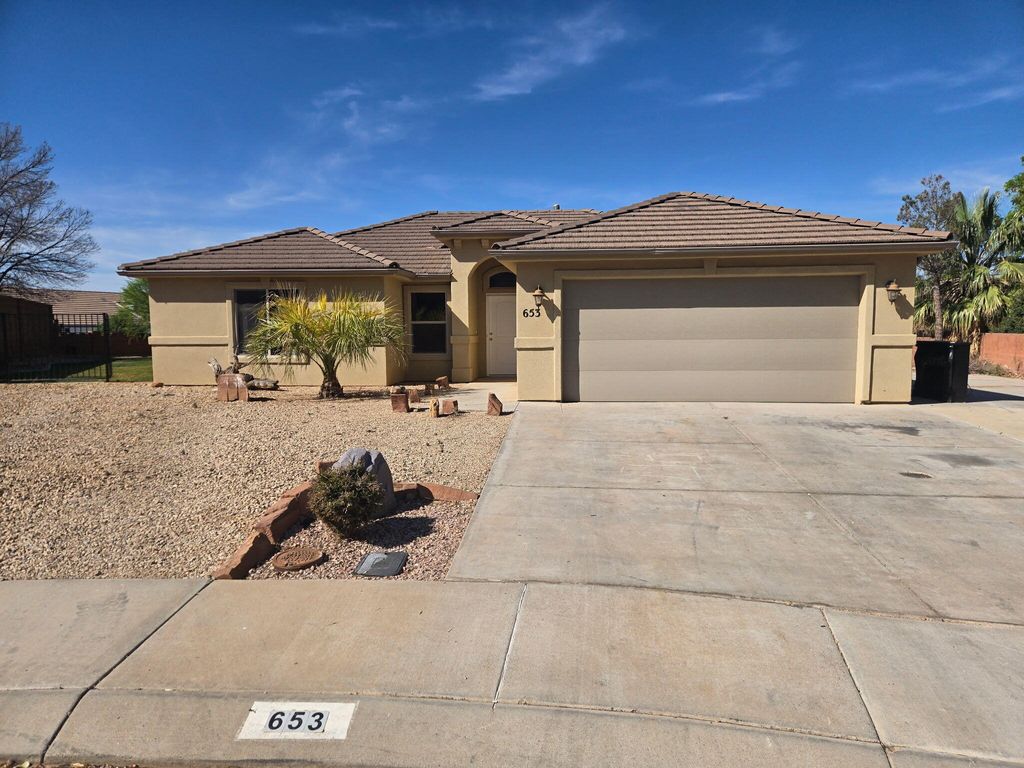 Photo of 653 W 110 N, La Verkin, UT 84745 (MLS # 26-271442)