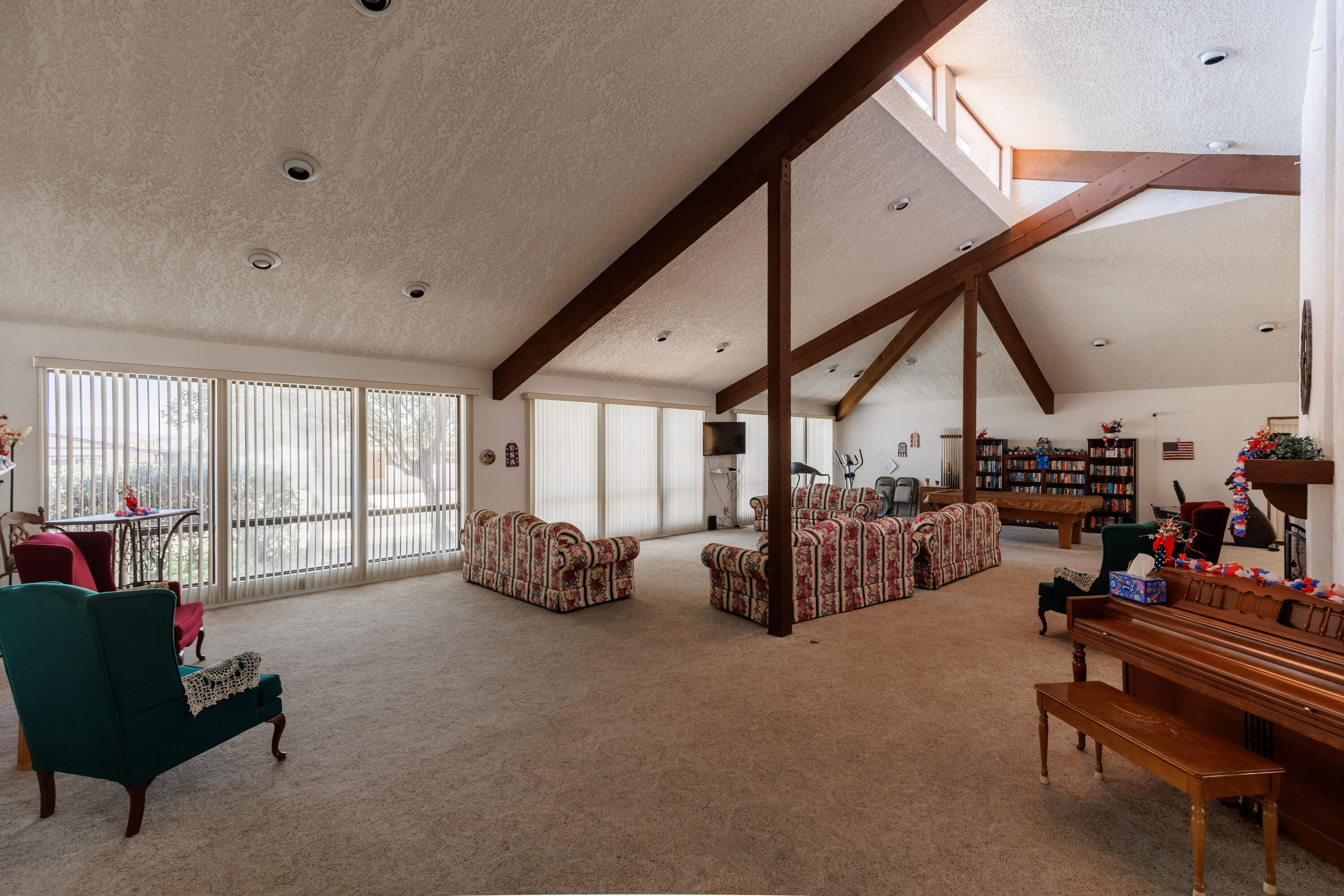 RAINBOW RIDGE MOBILE HOME PARK - Residential