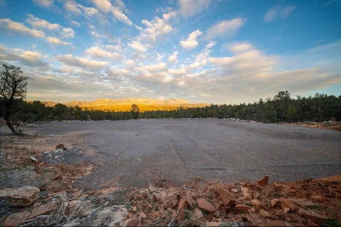 Tiny photo for 50 N Doe Valley CIR, Dammeron Valley, UT 84783 (MLS # 26-274870)
