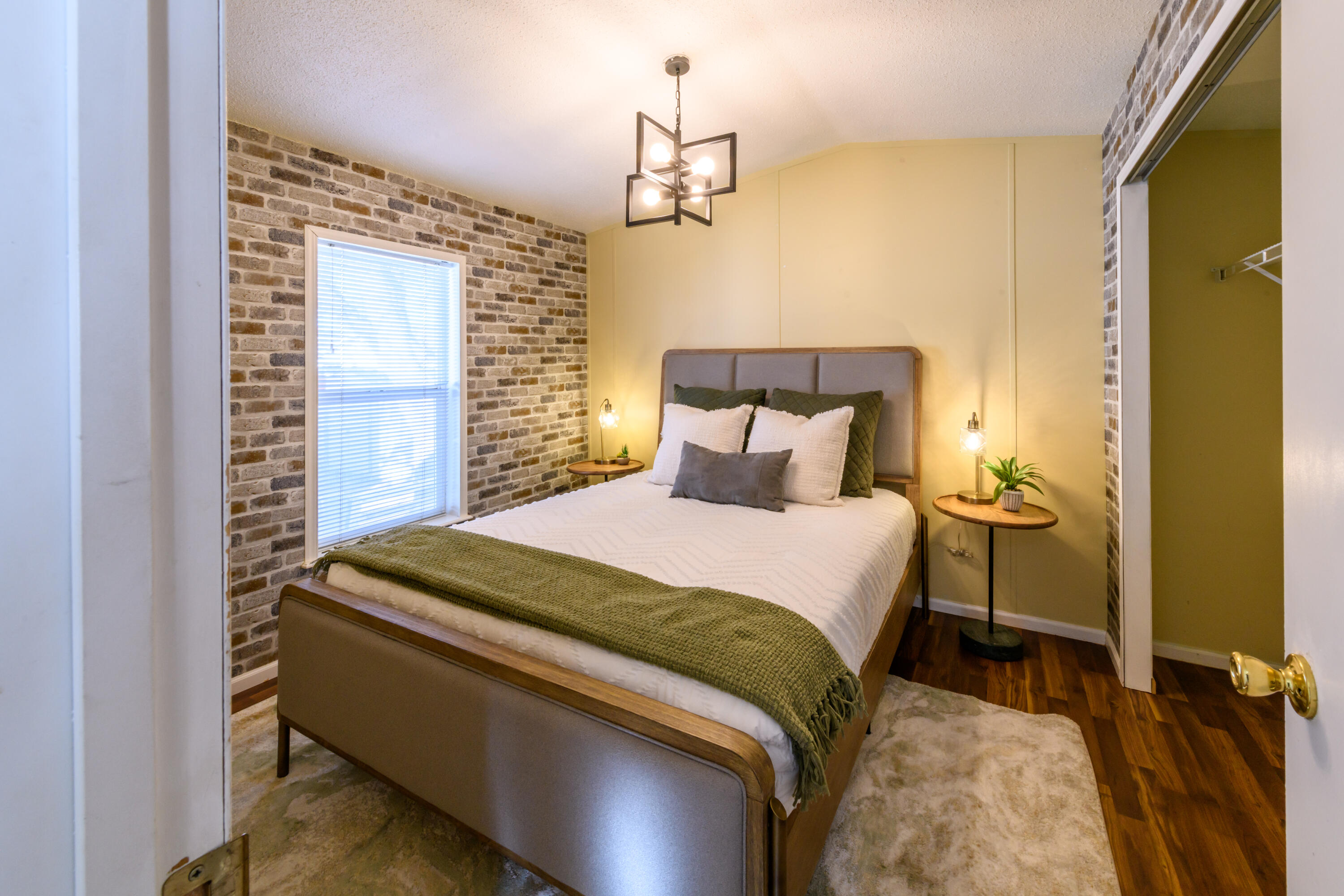 QUAIL LAKE ESTATES - Residential