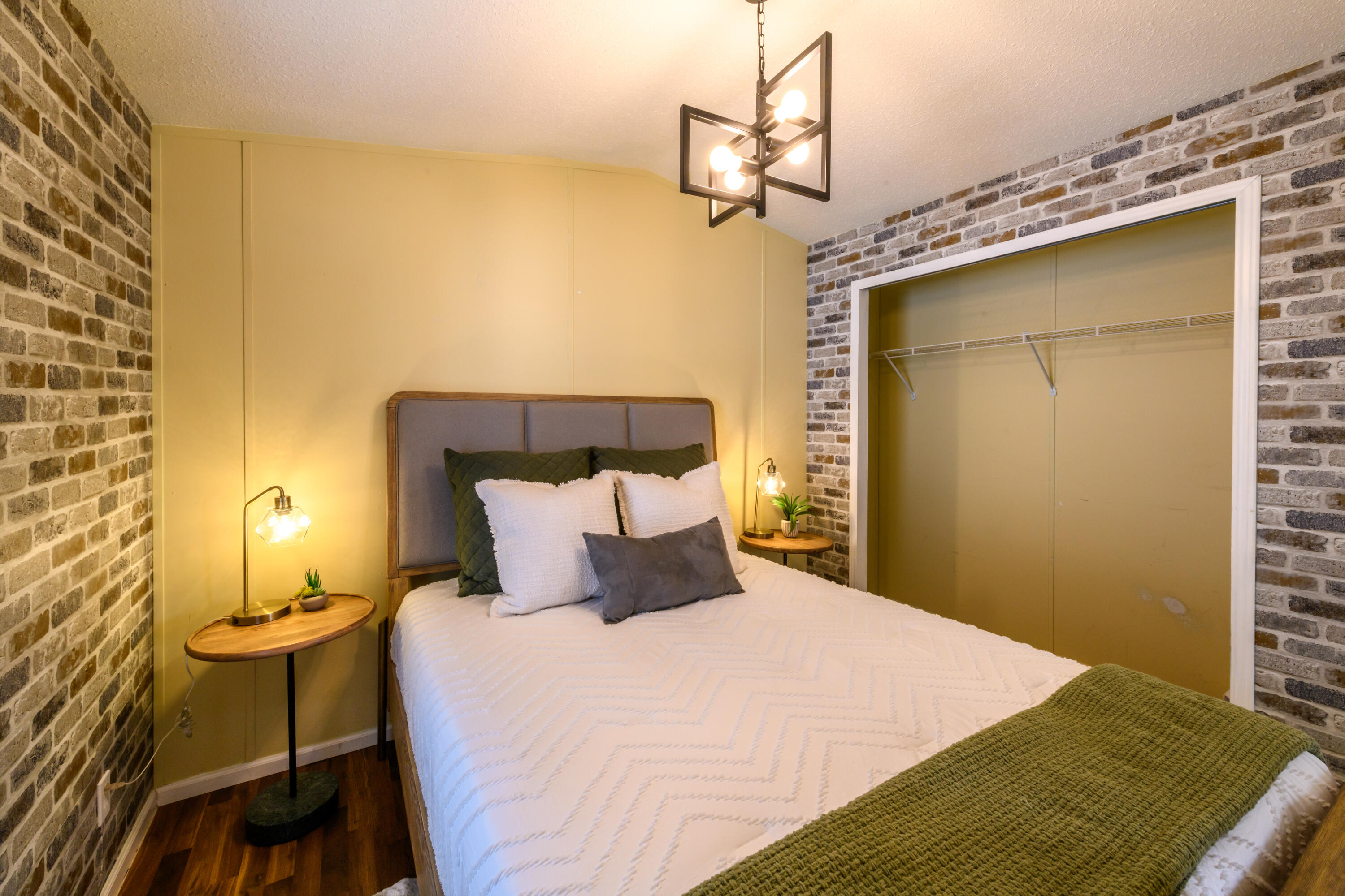 QUAIL LAKE ESTATES - Residential