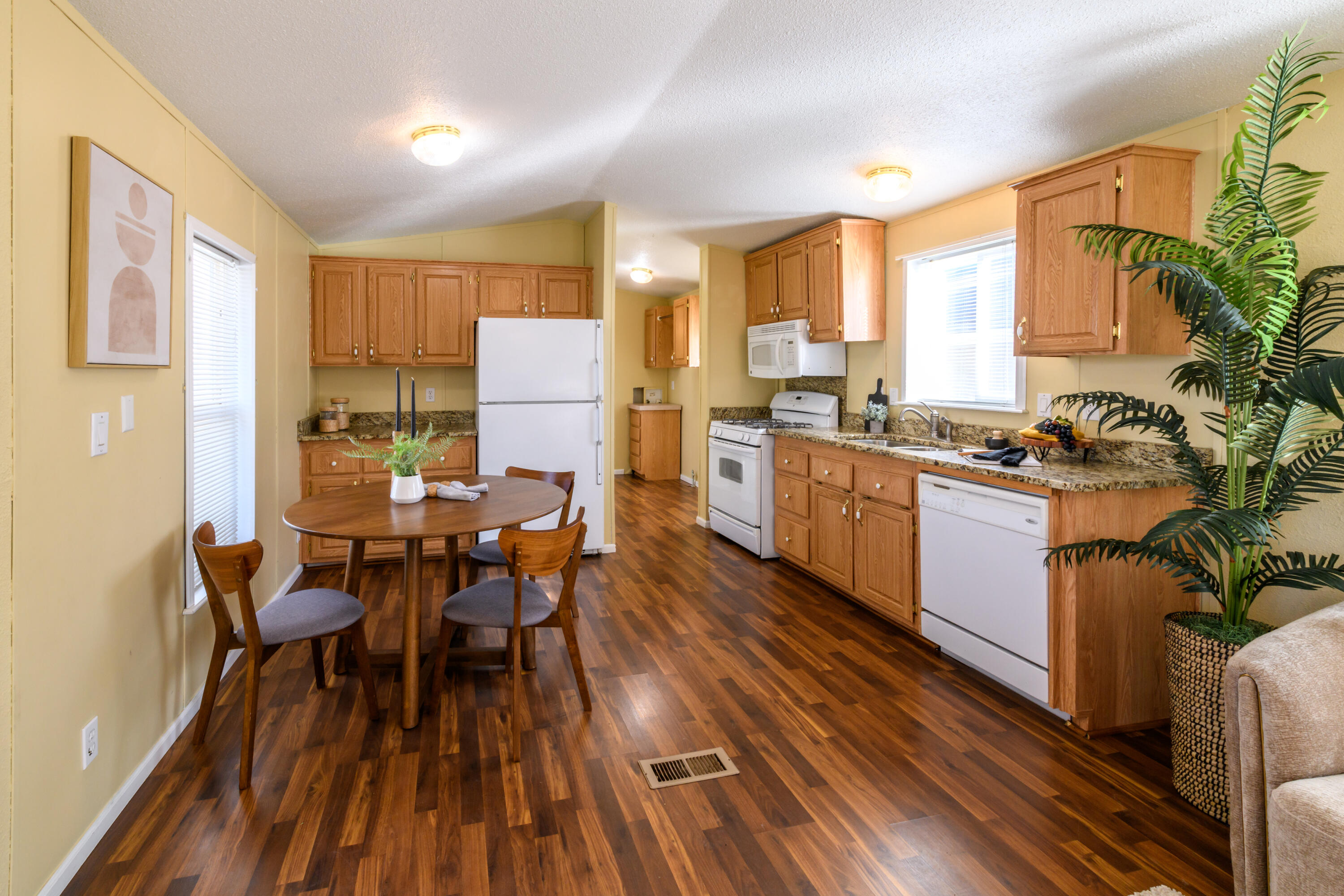 QUAIL LAKE ESTATES - Residential