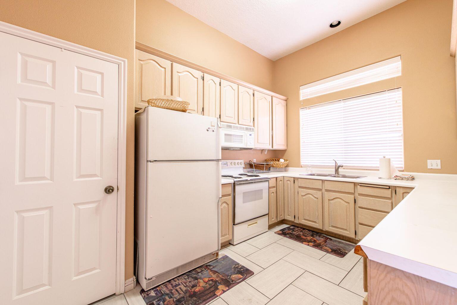 VISTA DEL SOL TOWNHOMES - Residential