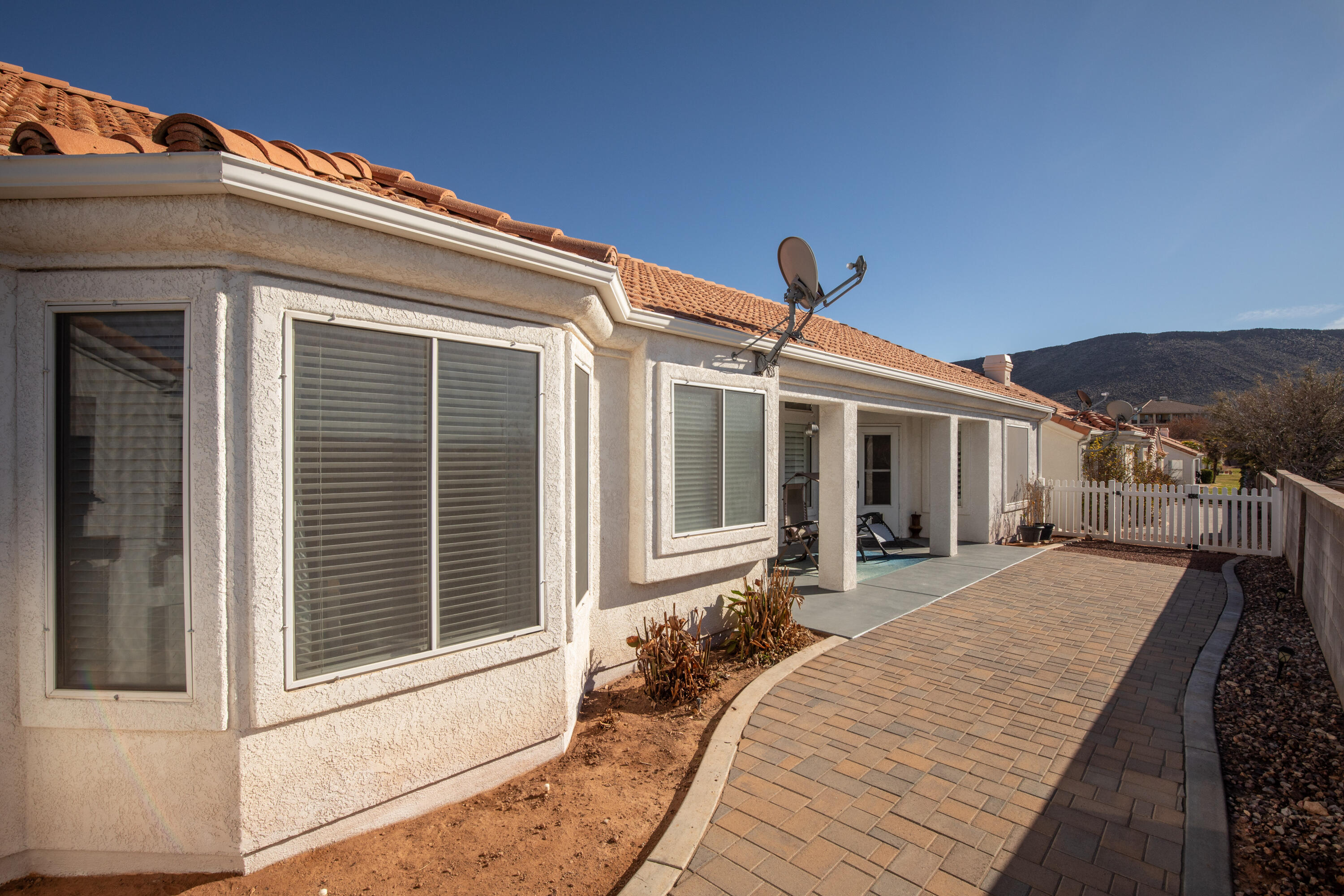 VISTA DEL SOL TOWNHOMES - Residential