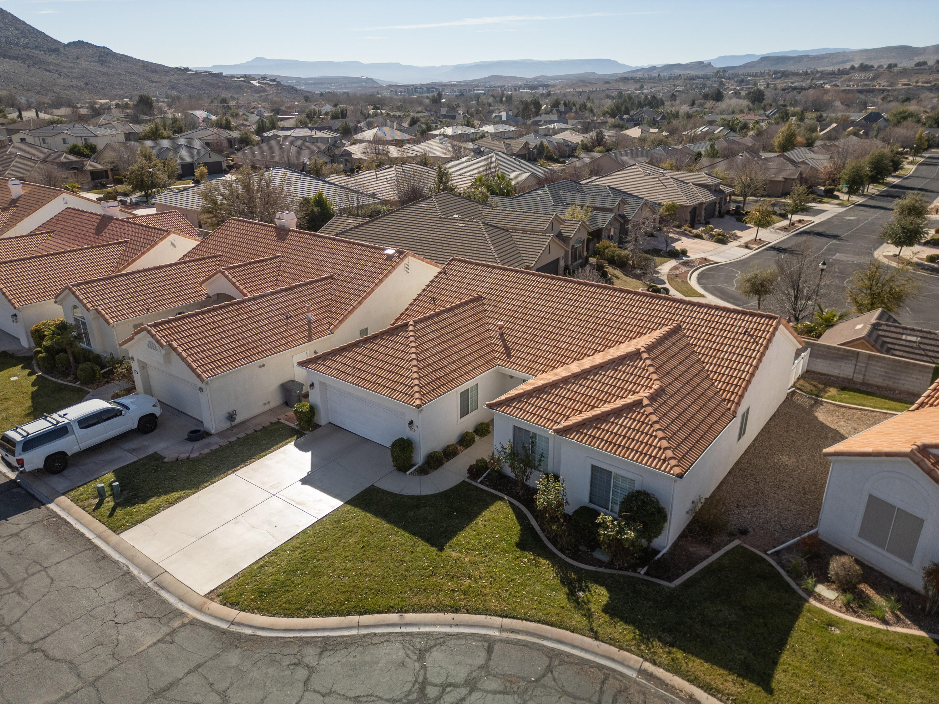 VISTA DEL SOL TOWNHOMES - Residential