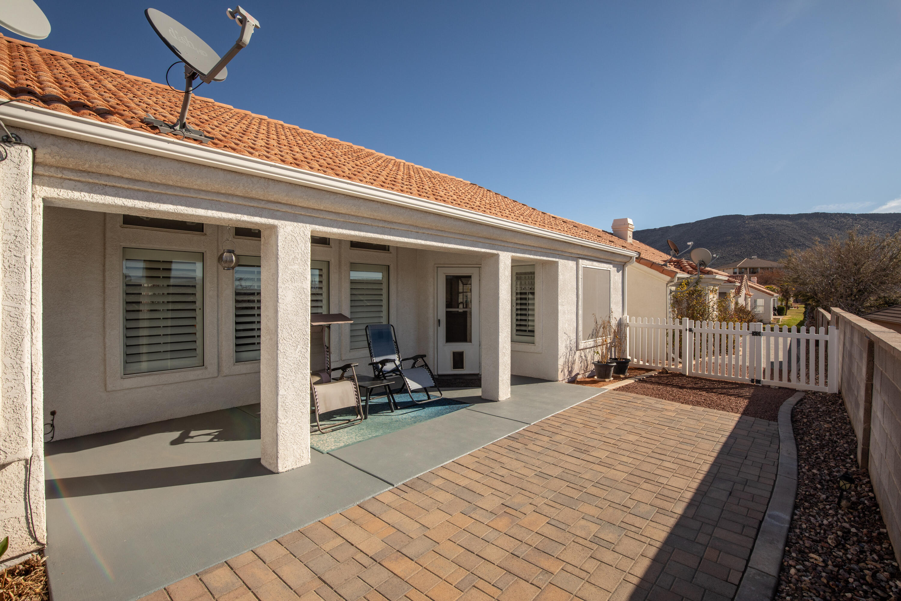 VISTA DEL SOL TOWNHOMES - Residential