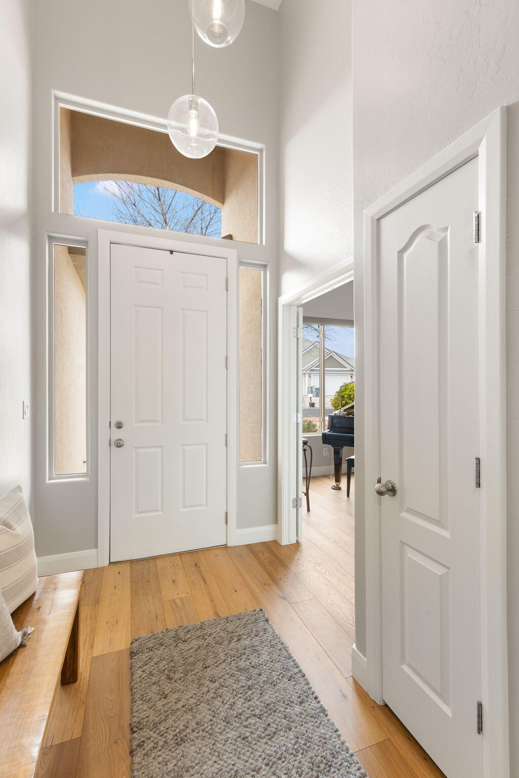 BLOOMINGTON HILLS - Residential