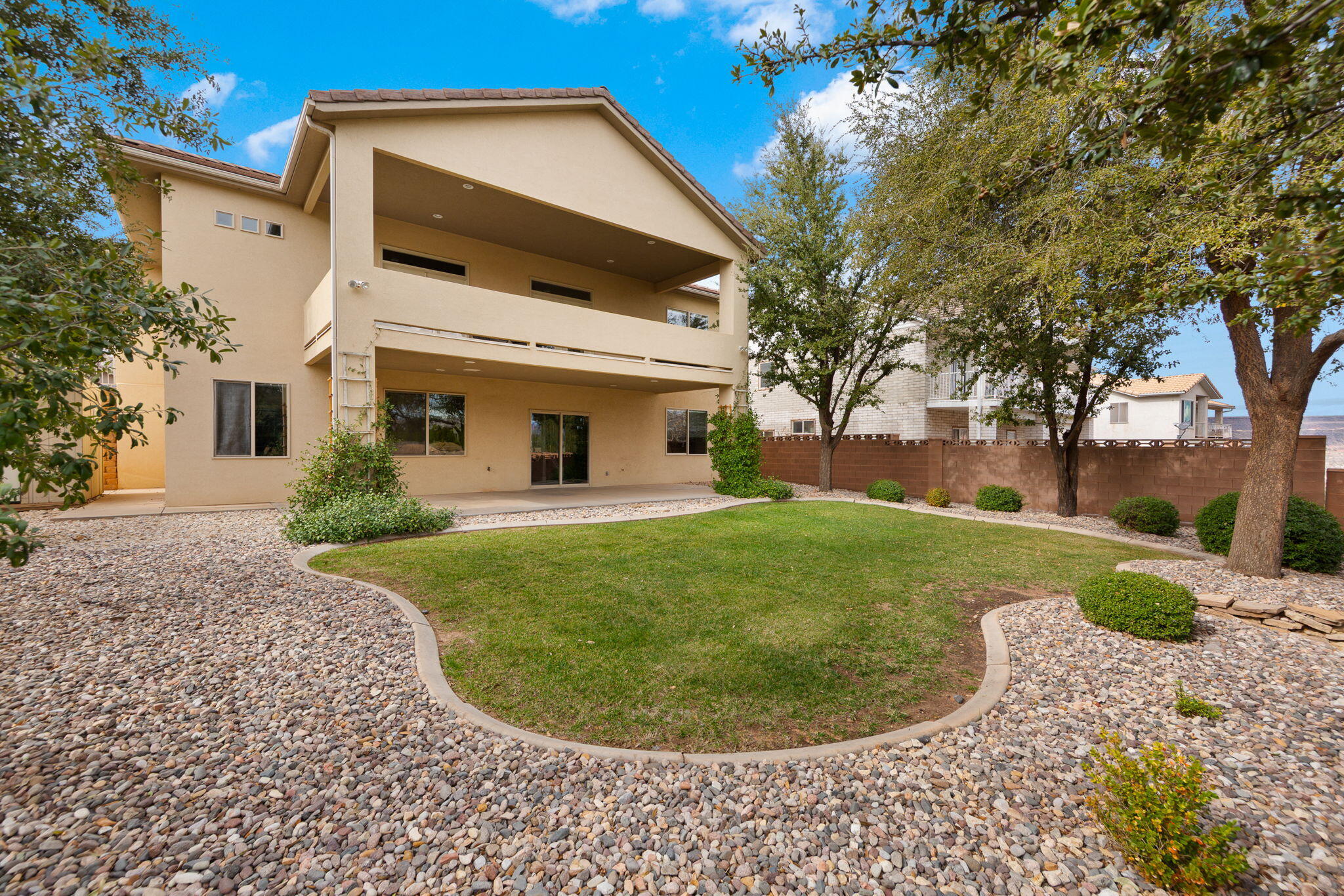 BLOOMINGTON HILLS - Residential