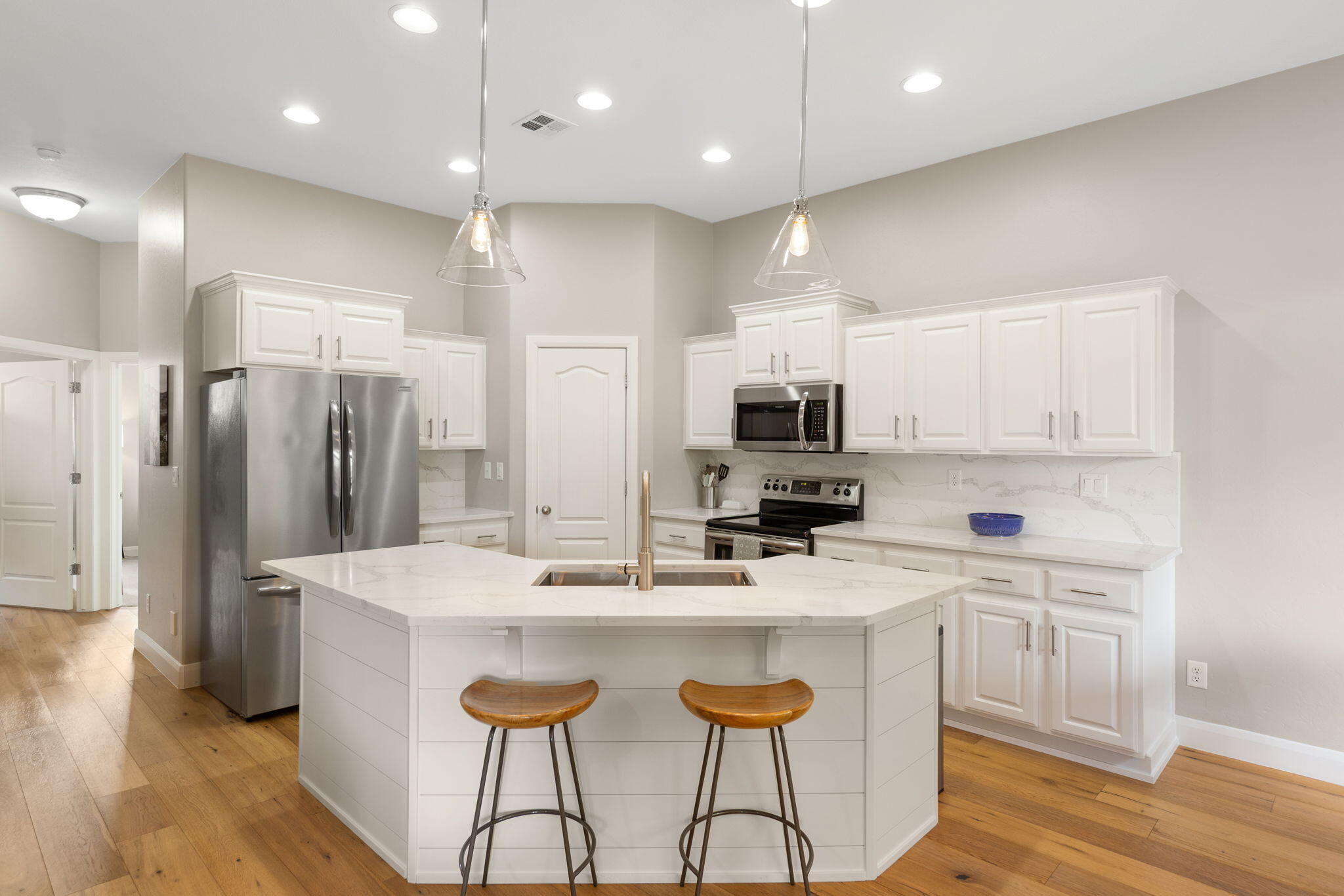 BLOOMINGTON HILLS - Residential