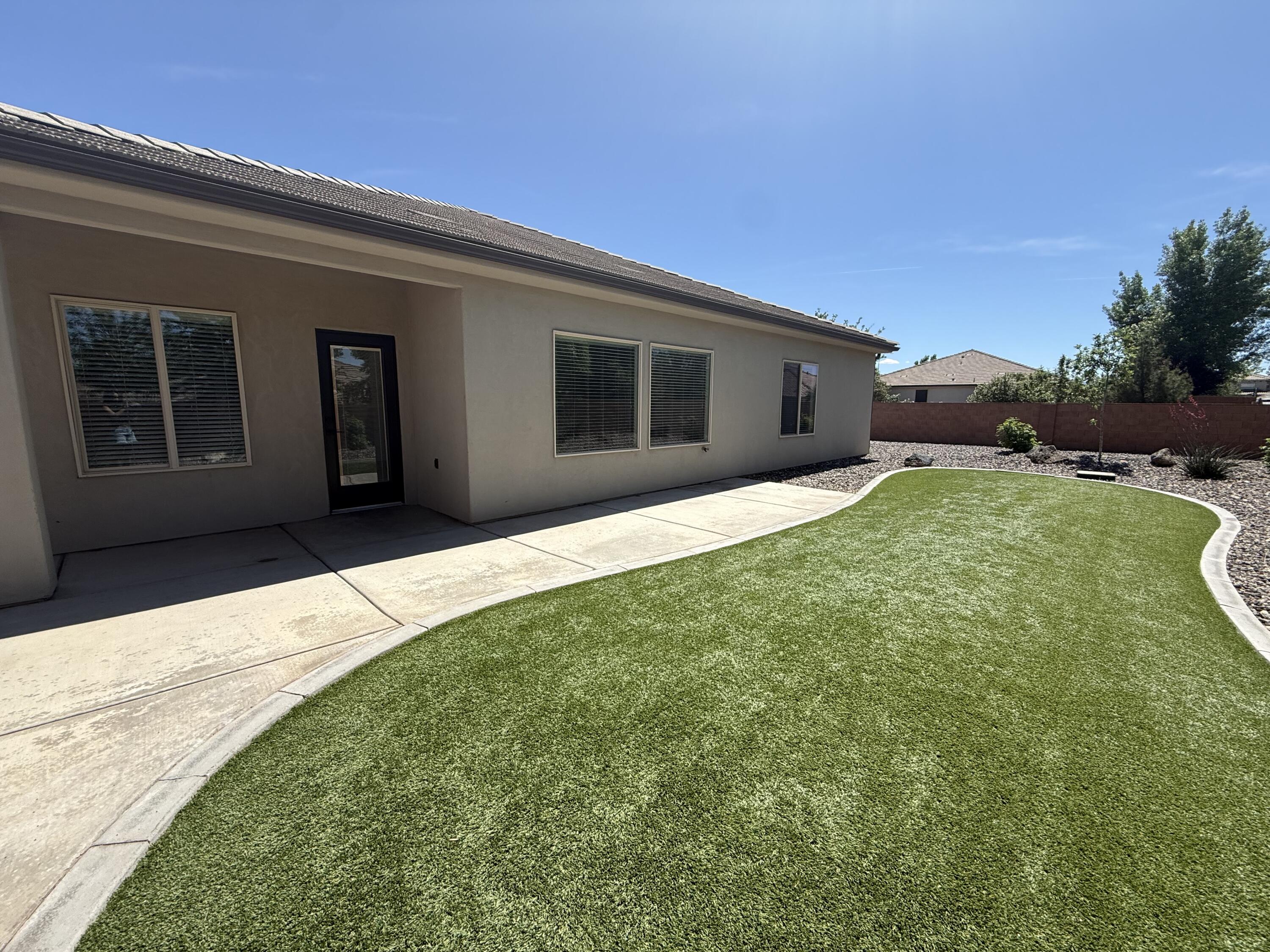 DAYBREAK PARK - Residential