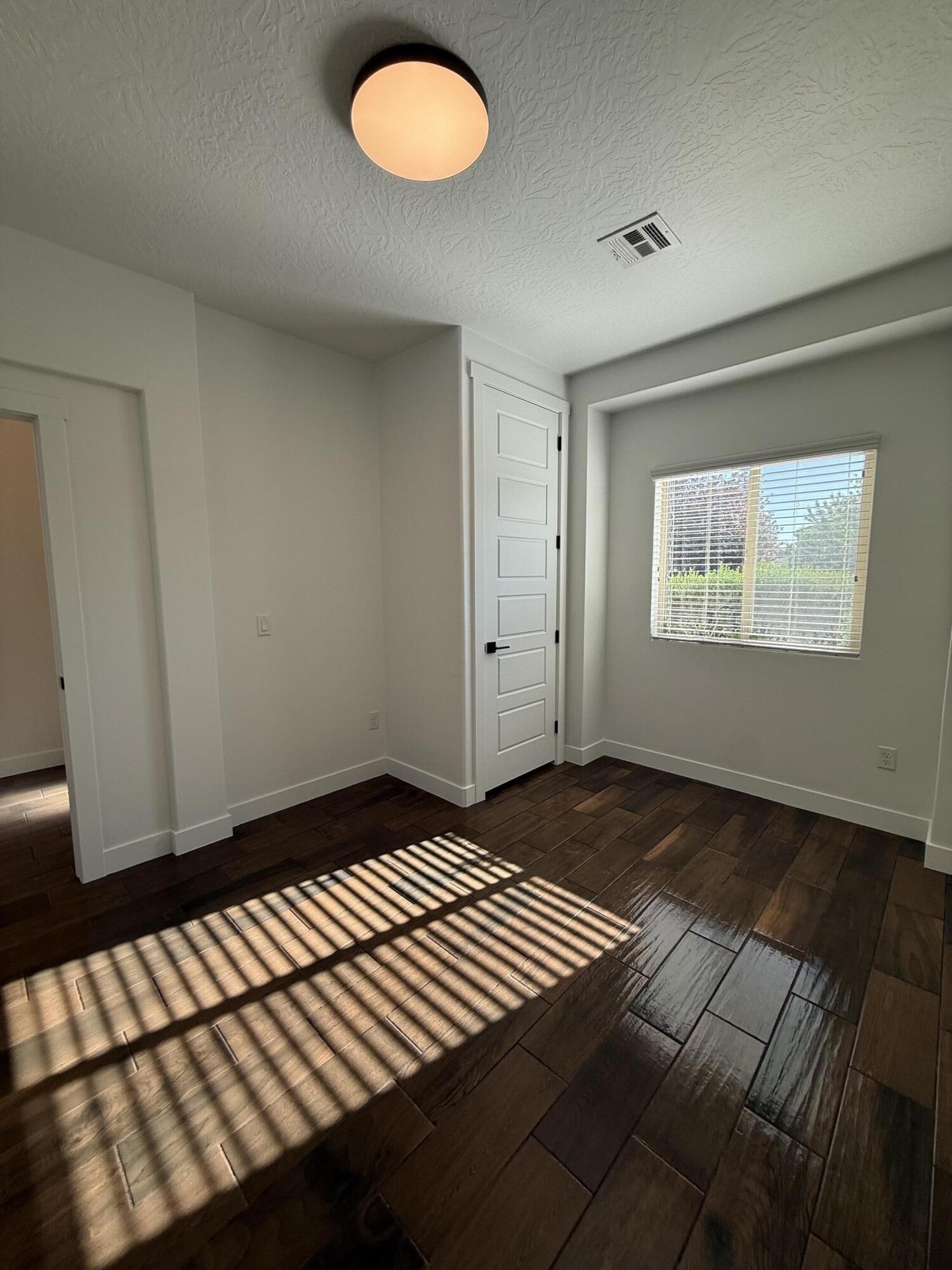 DAYBREAK PARK - Residential