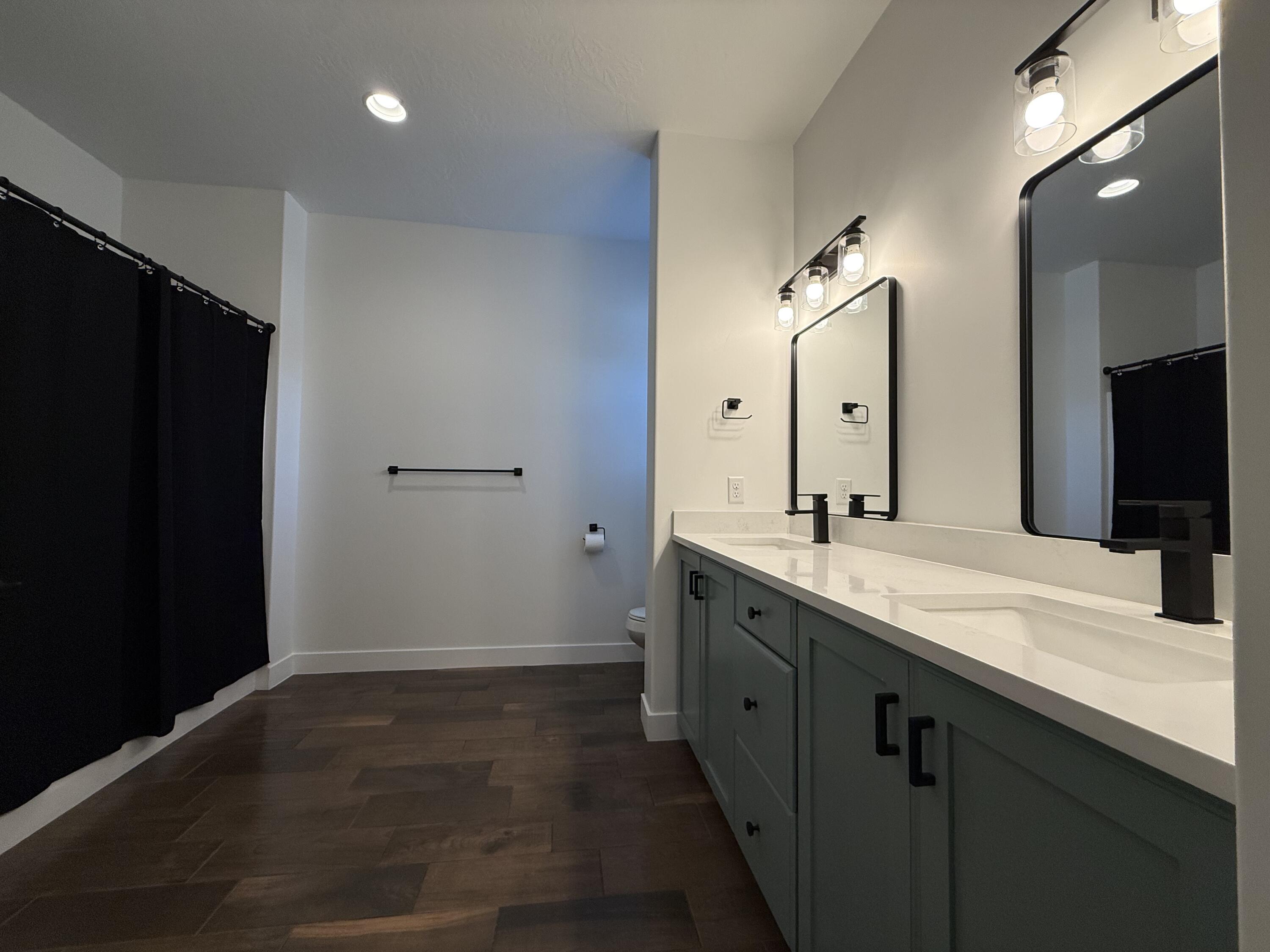 DAYBREAK PARK - Residential