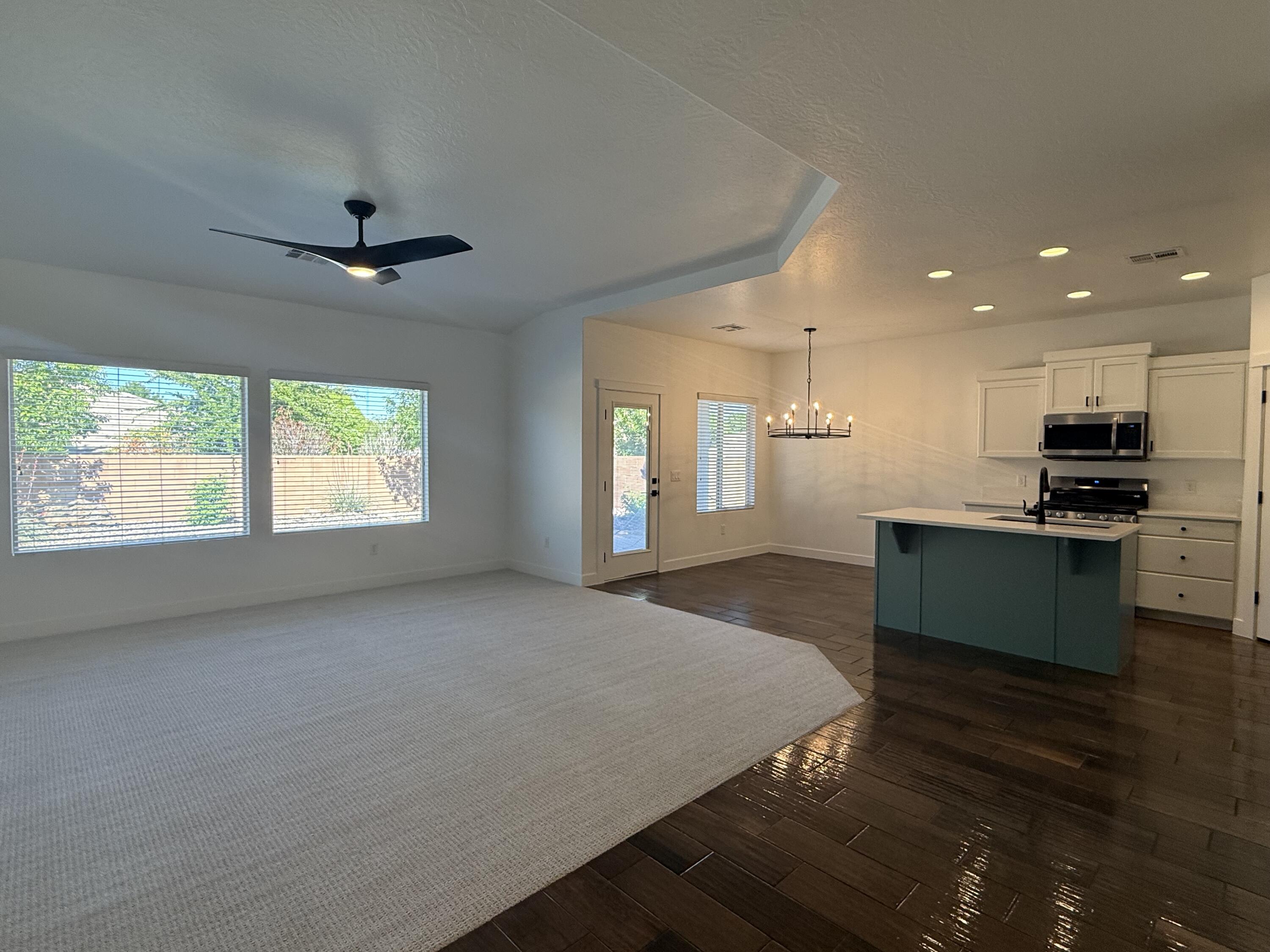 DAYBREAK PARK - Residential