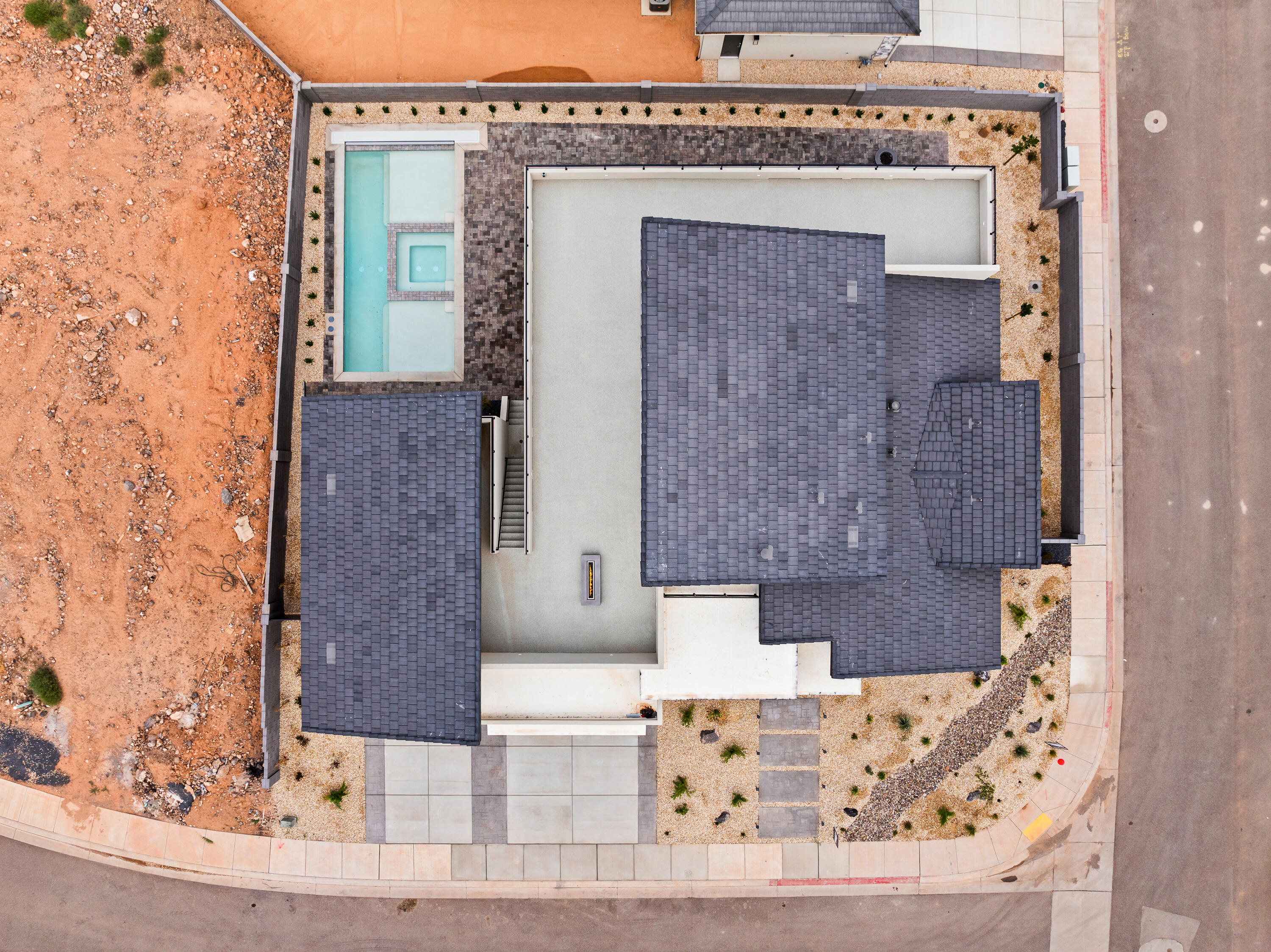 FALCON RIDGE - Residential