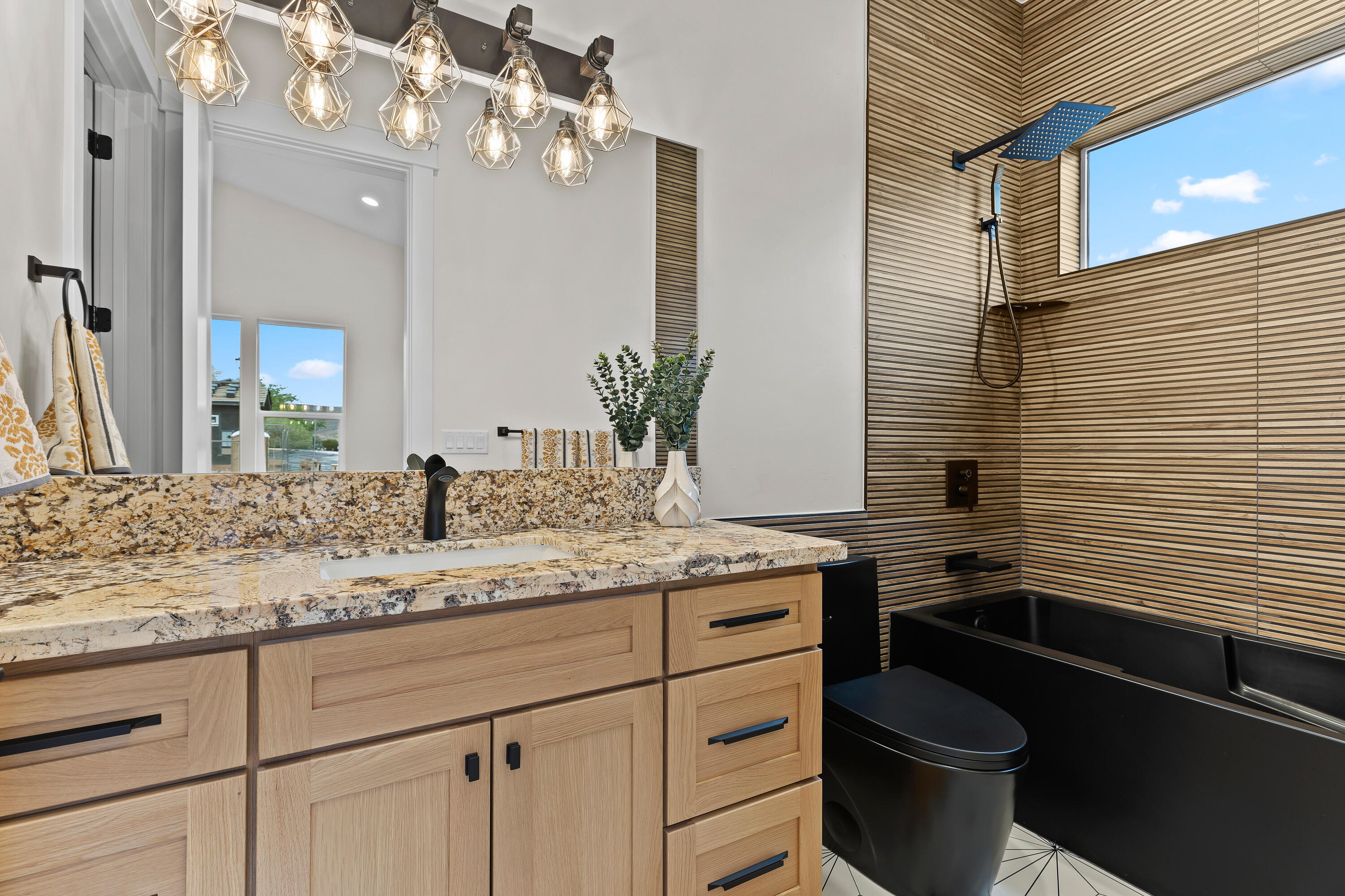 FALCON RIDGE - Residential