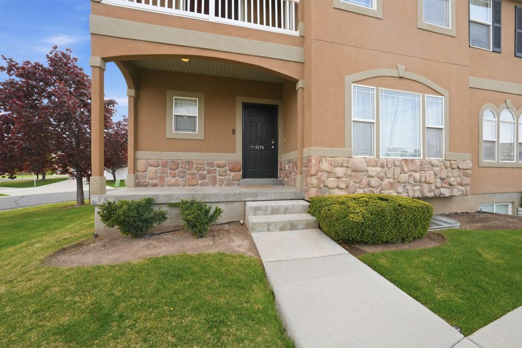 Photo of 5176 Dove Creek LN, West Jordan, UT 84081 (MLS # 26-271857)