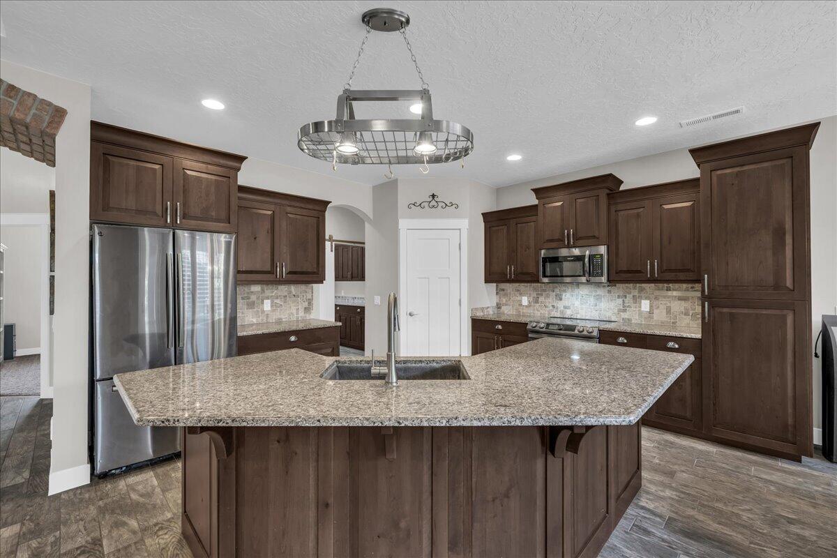 DIXIE SPRINGS - Residential