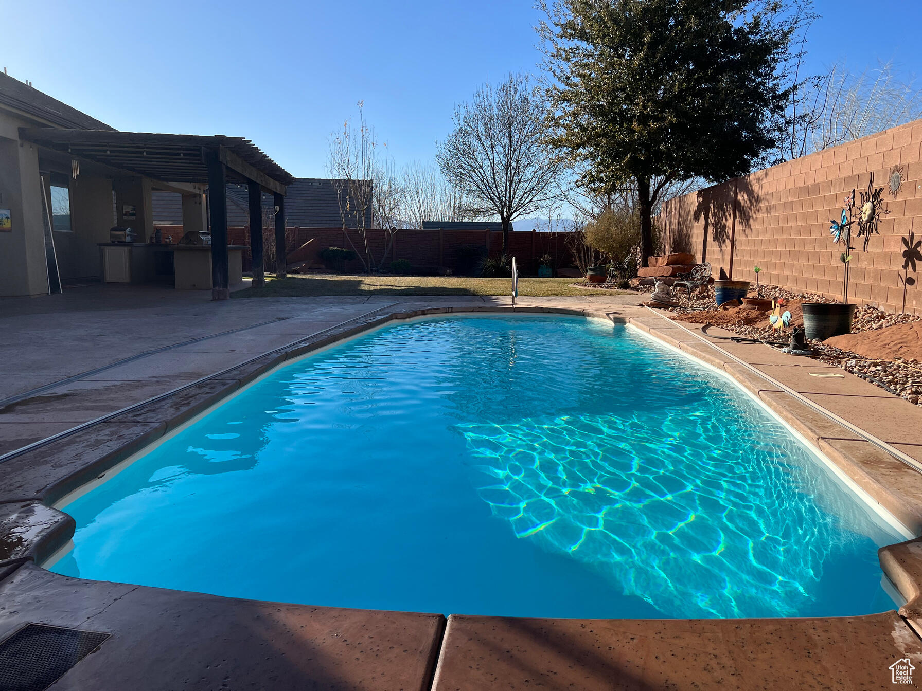 CHAPARRAL RIDGE - Residential