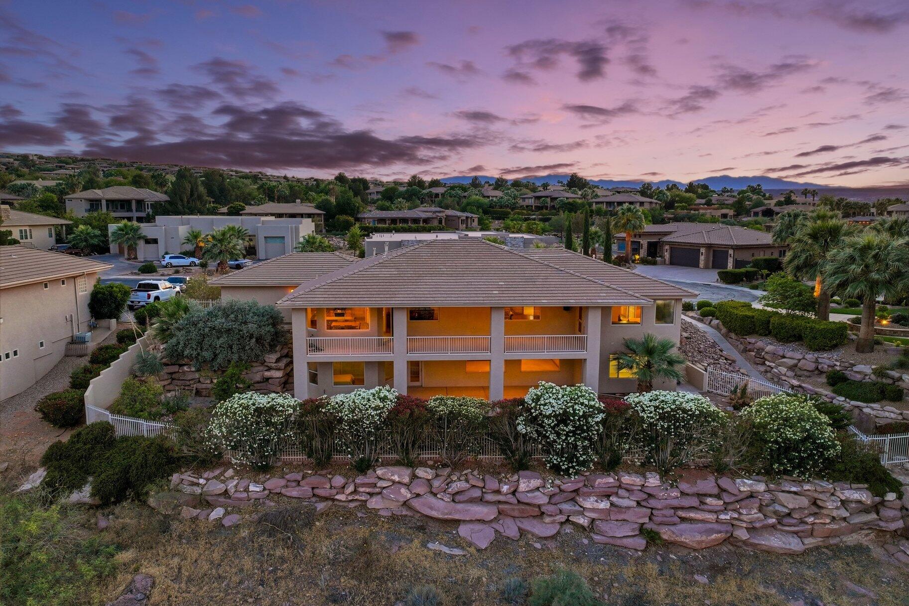 STONE CLIFF - Residential
