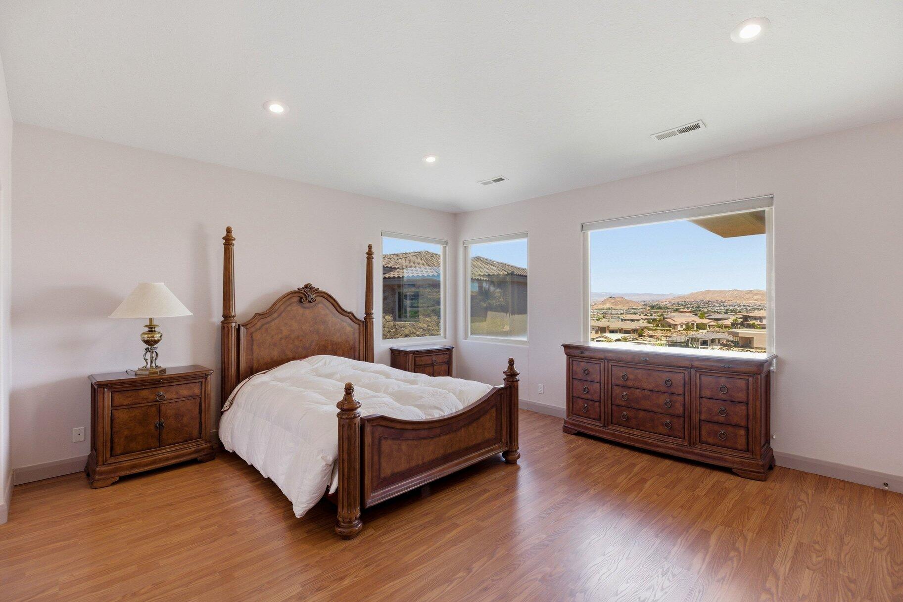 STONE CLIFF - Residential