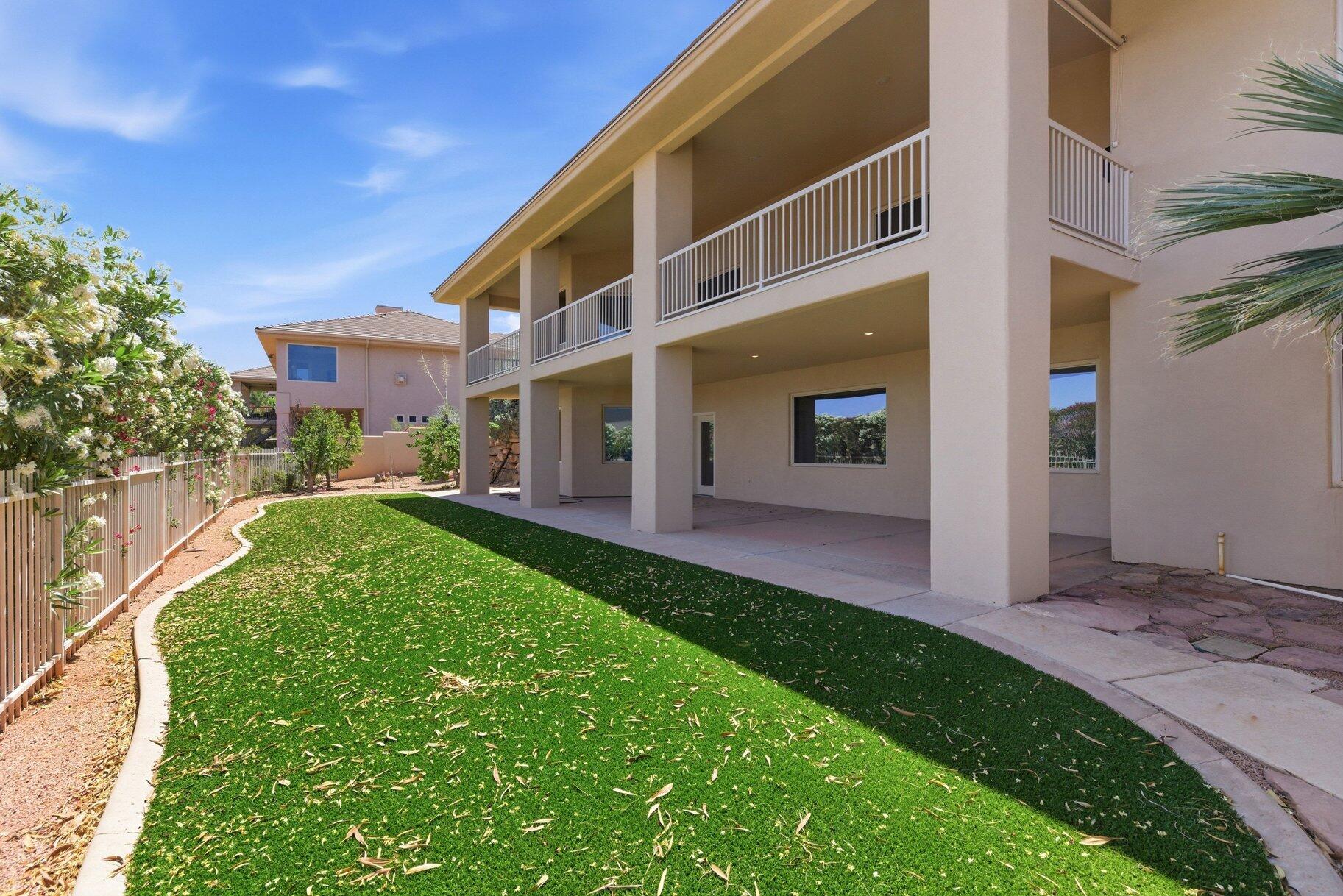 STONE CLIFF - Residential