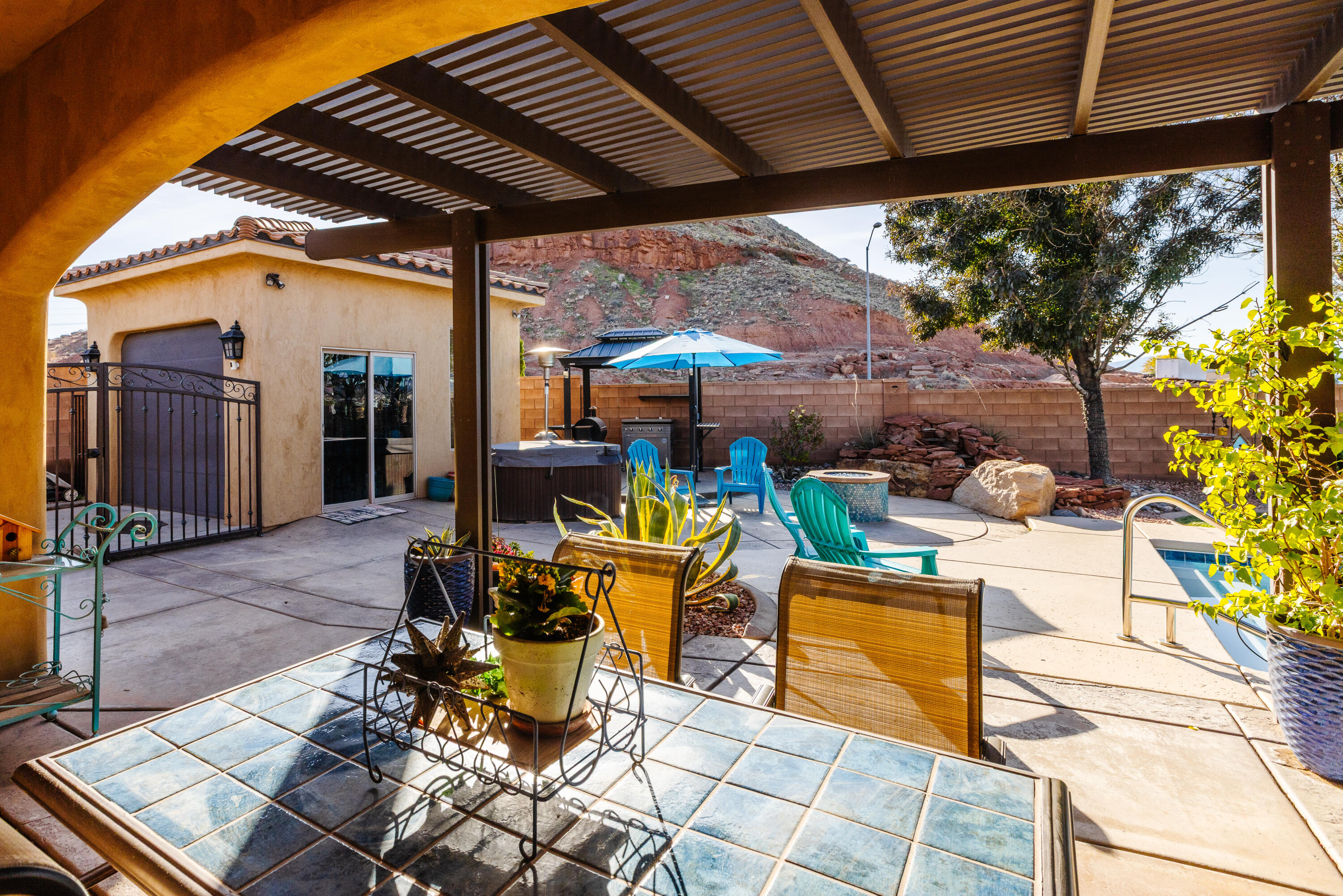 DESERT FIELDS - Residential