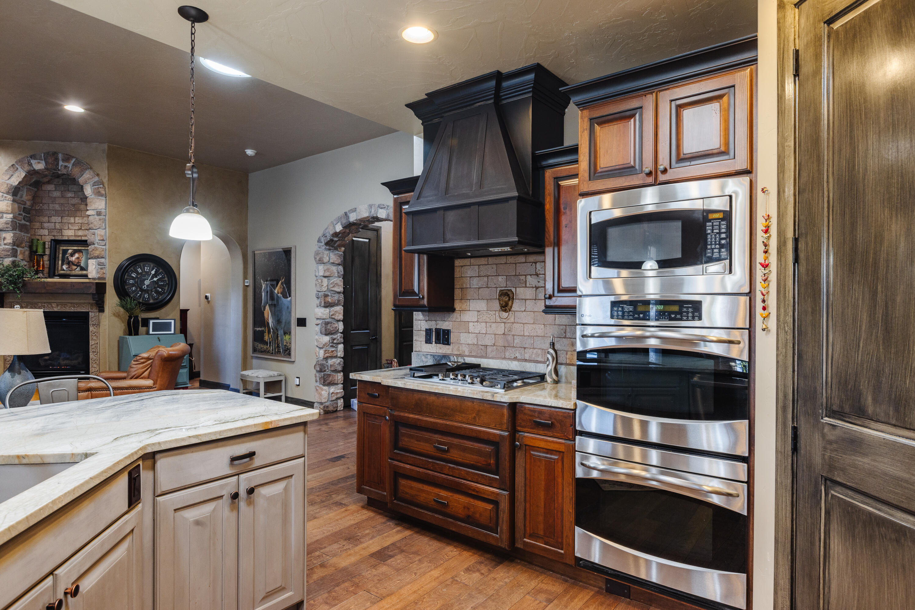 DESERT FIELDS - Residential