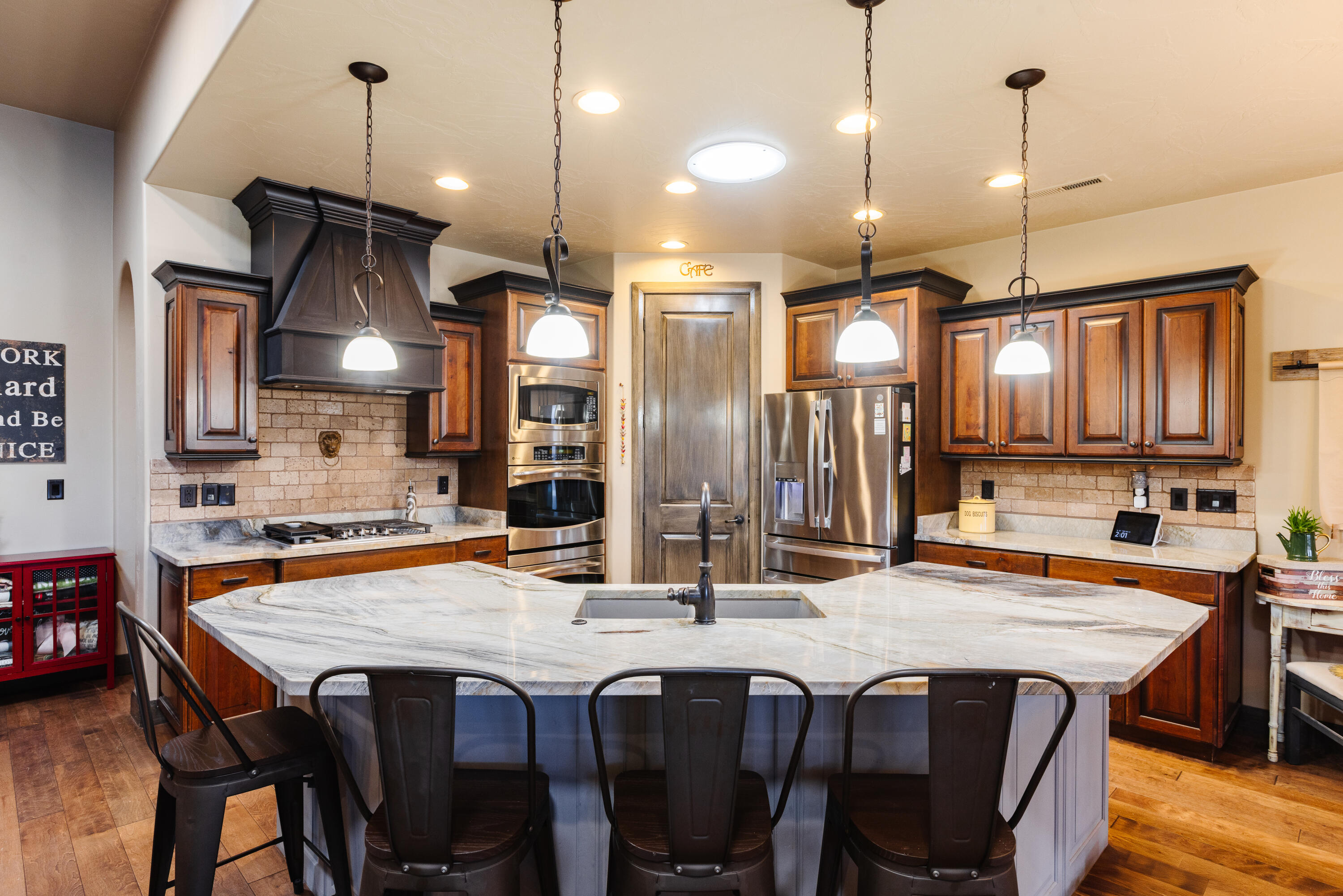 DESERT FIELDS - Residential