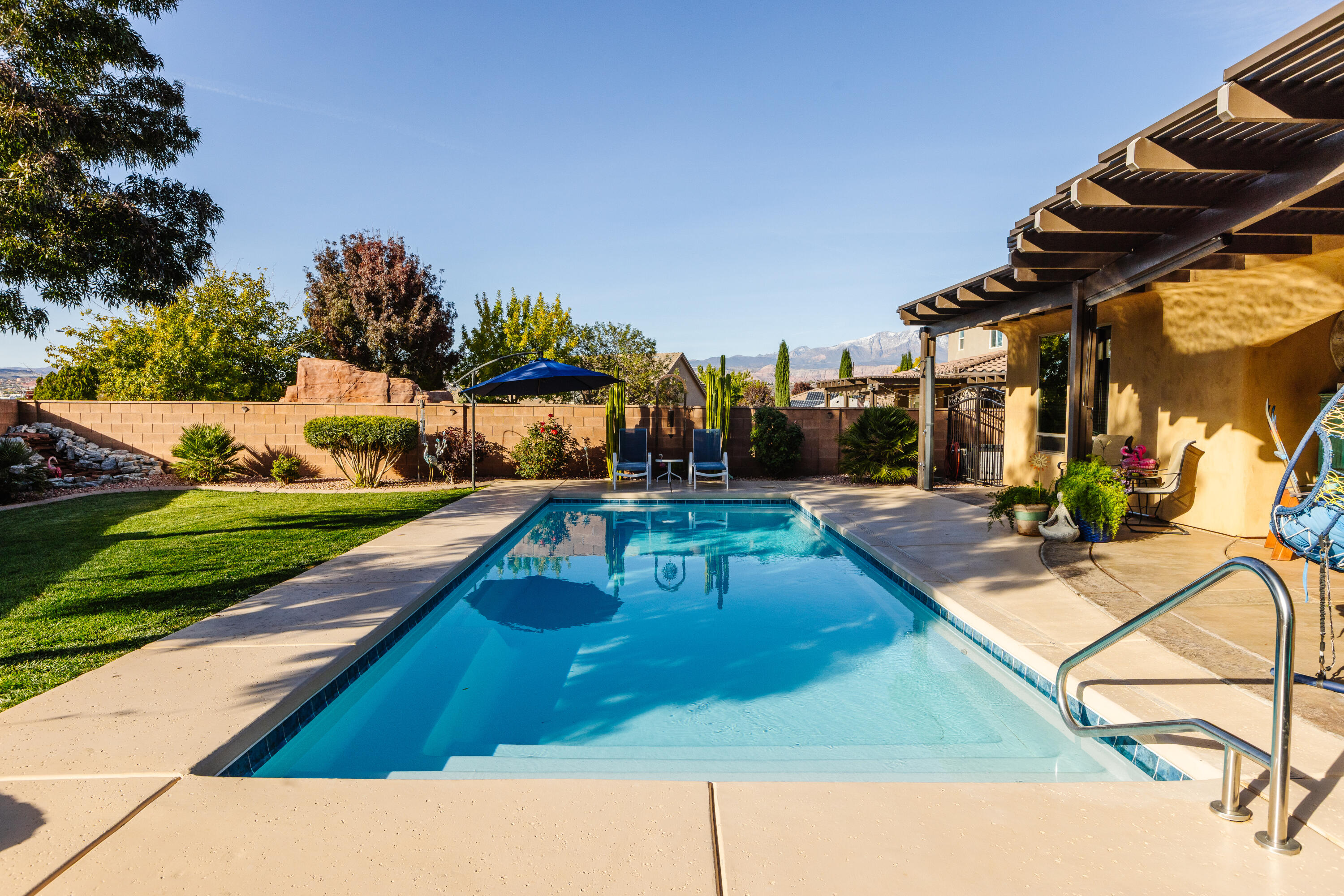 DESERT FIELDS - Residential