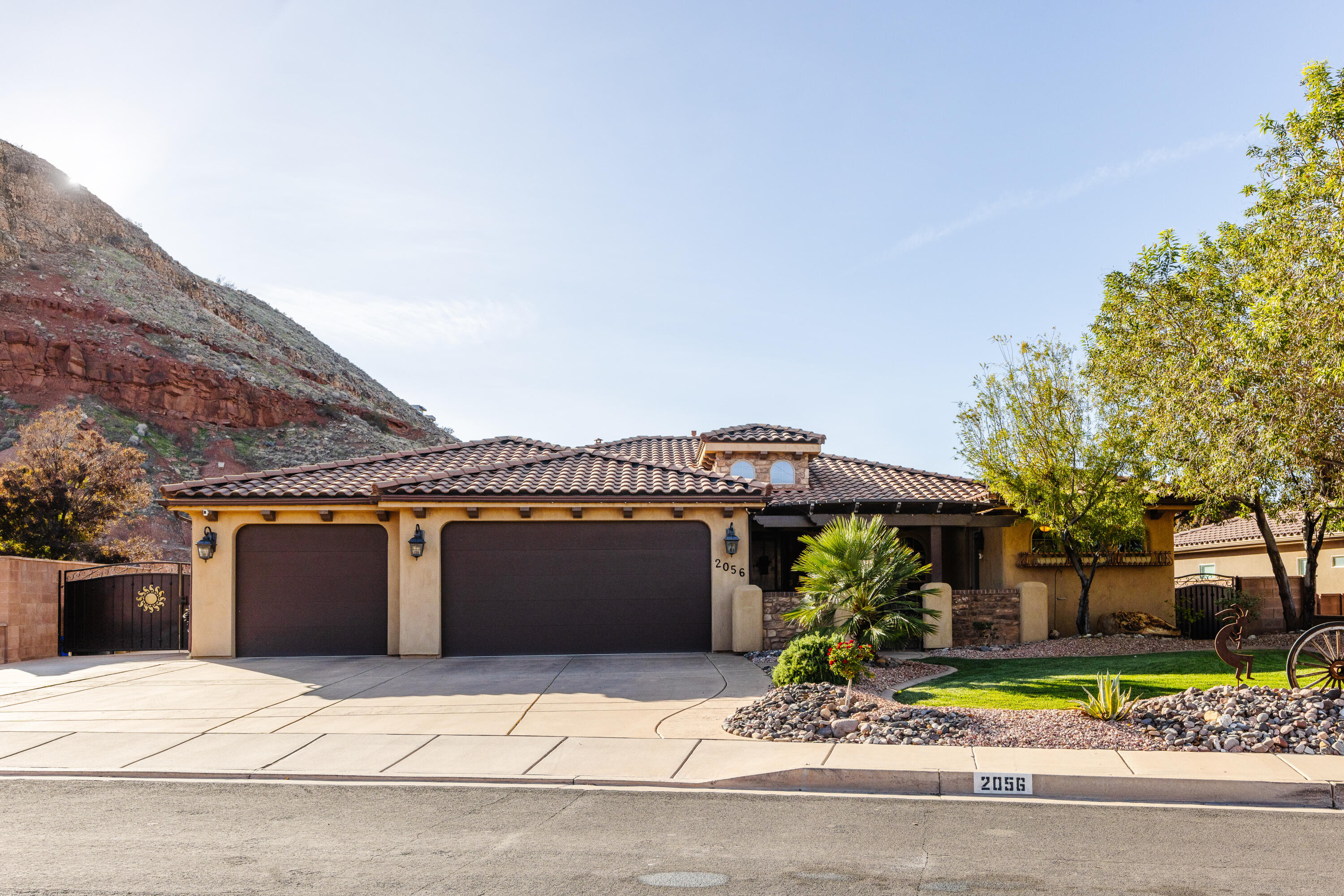 DESERT FIELDS - Residential