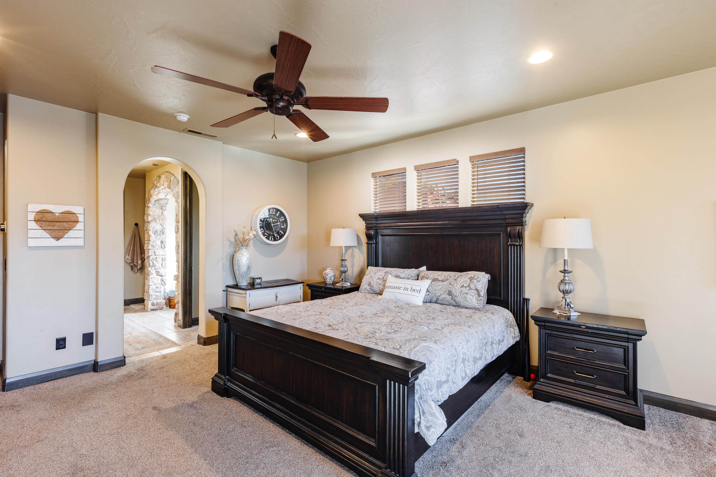 DESERT FIELDS - Residential