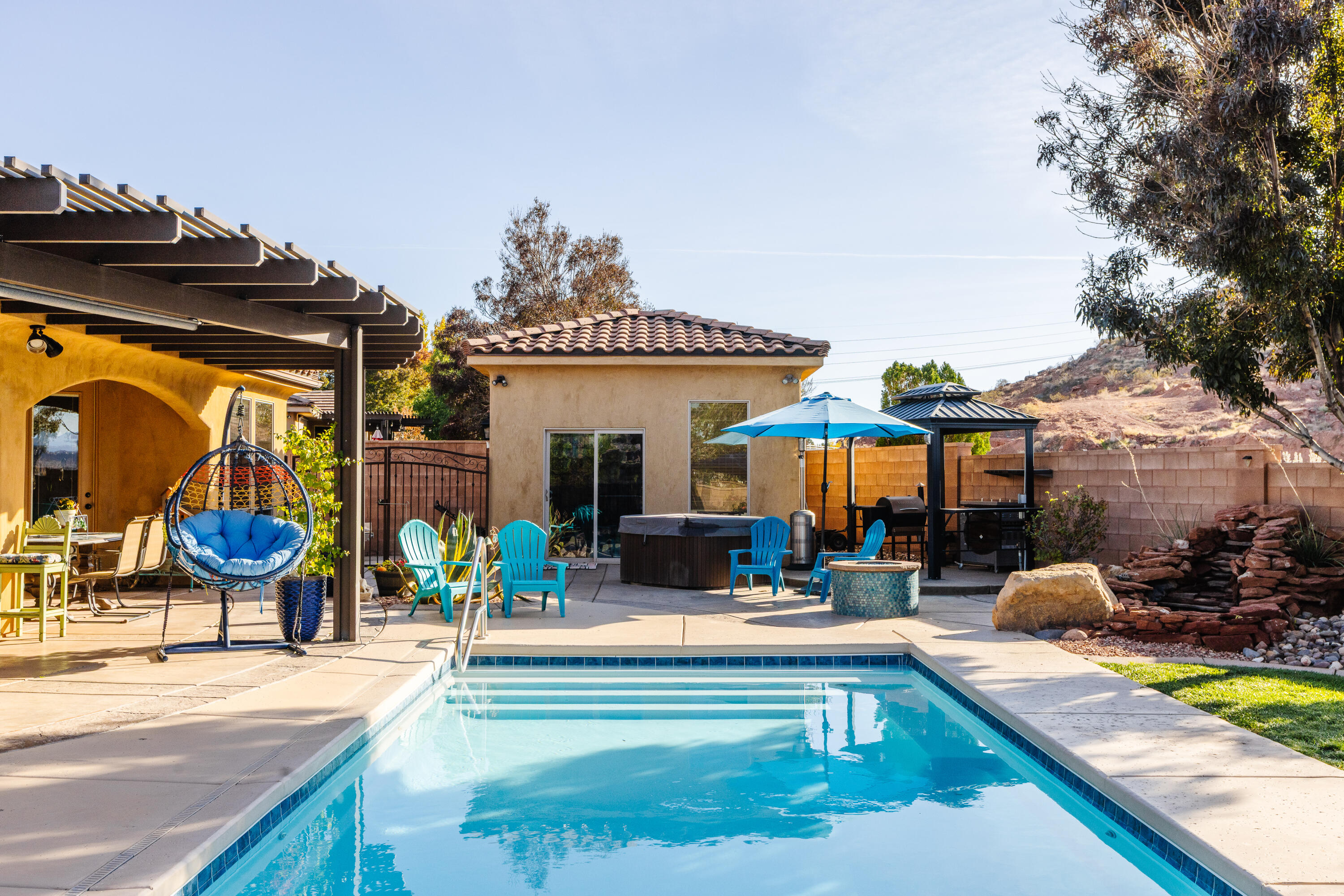 DESERT FIELDS - Residential