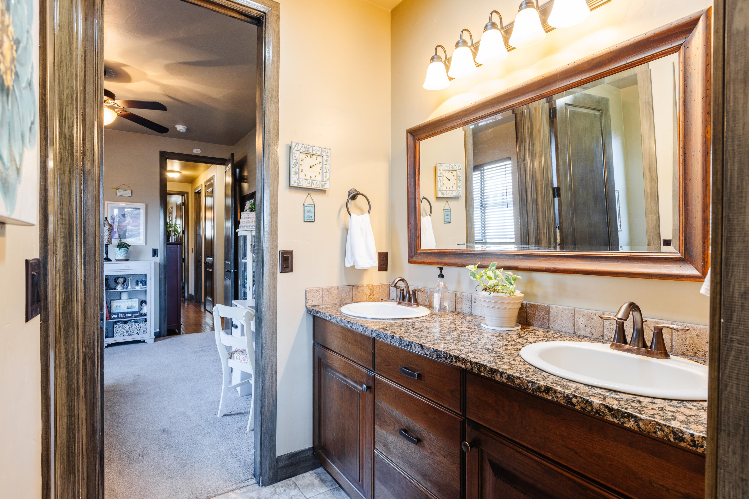 DESERT FIELDS - Residential