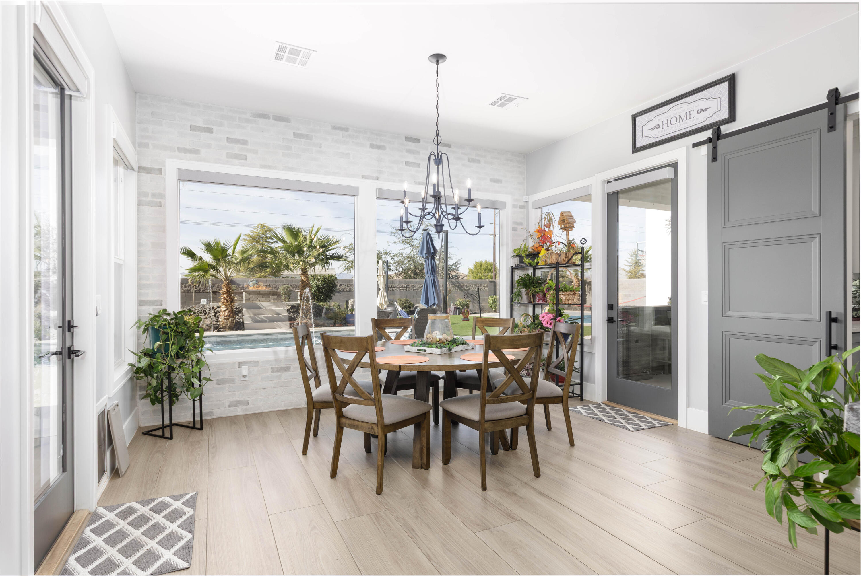 QUEENSRIDGE - Residential