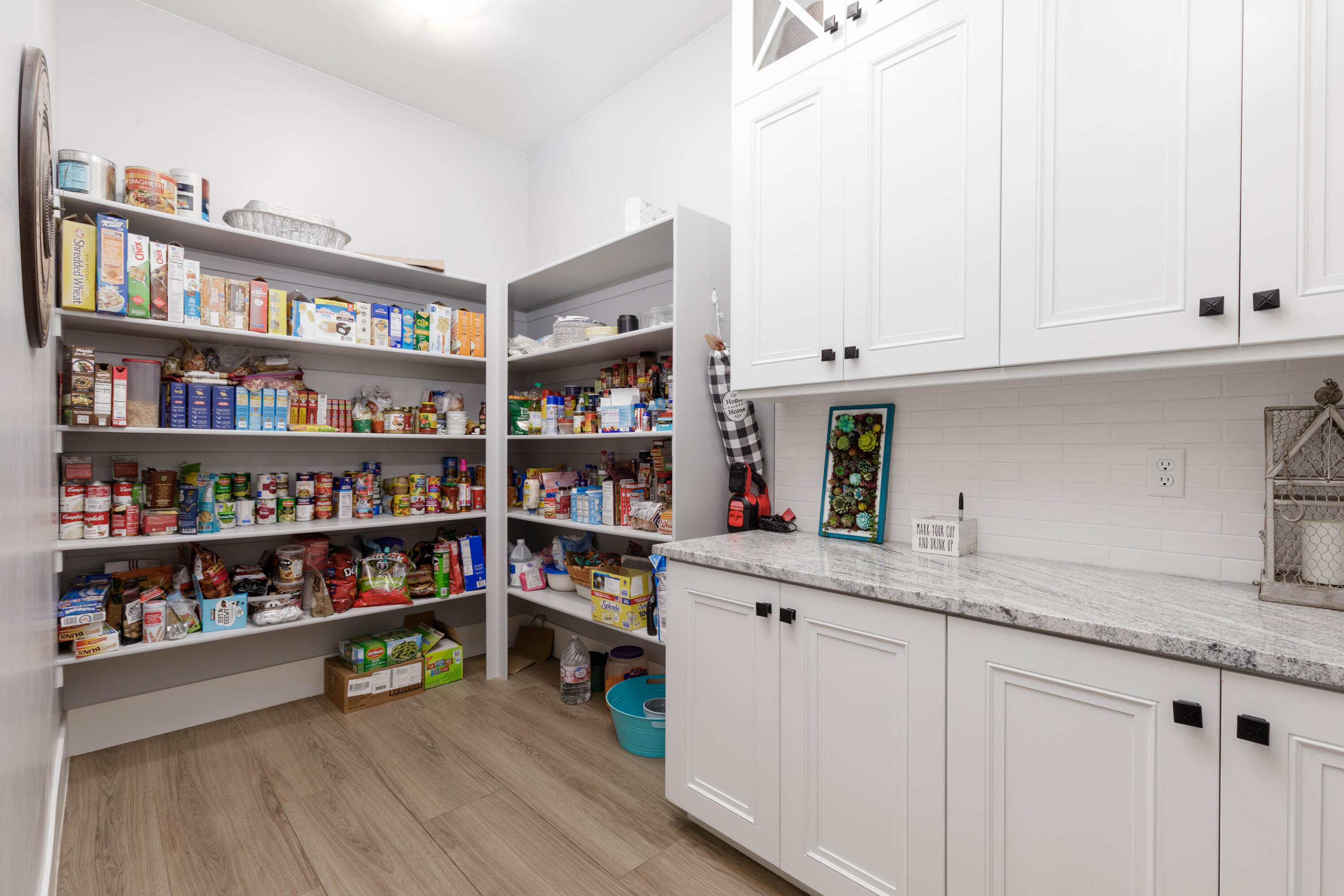 QUEENSRIDGE - Residential